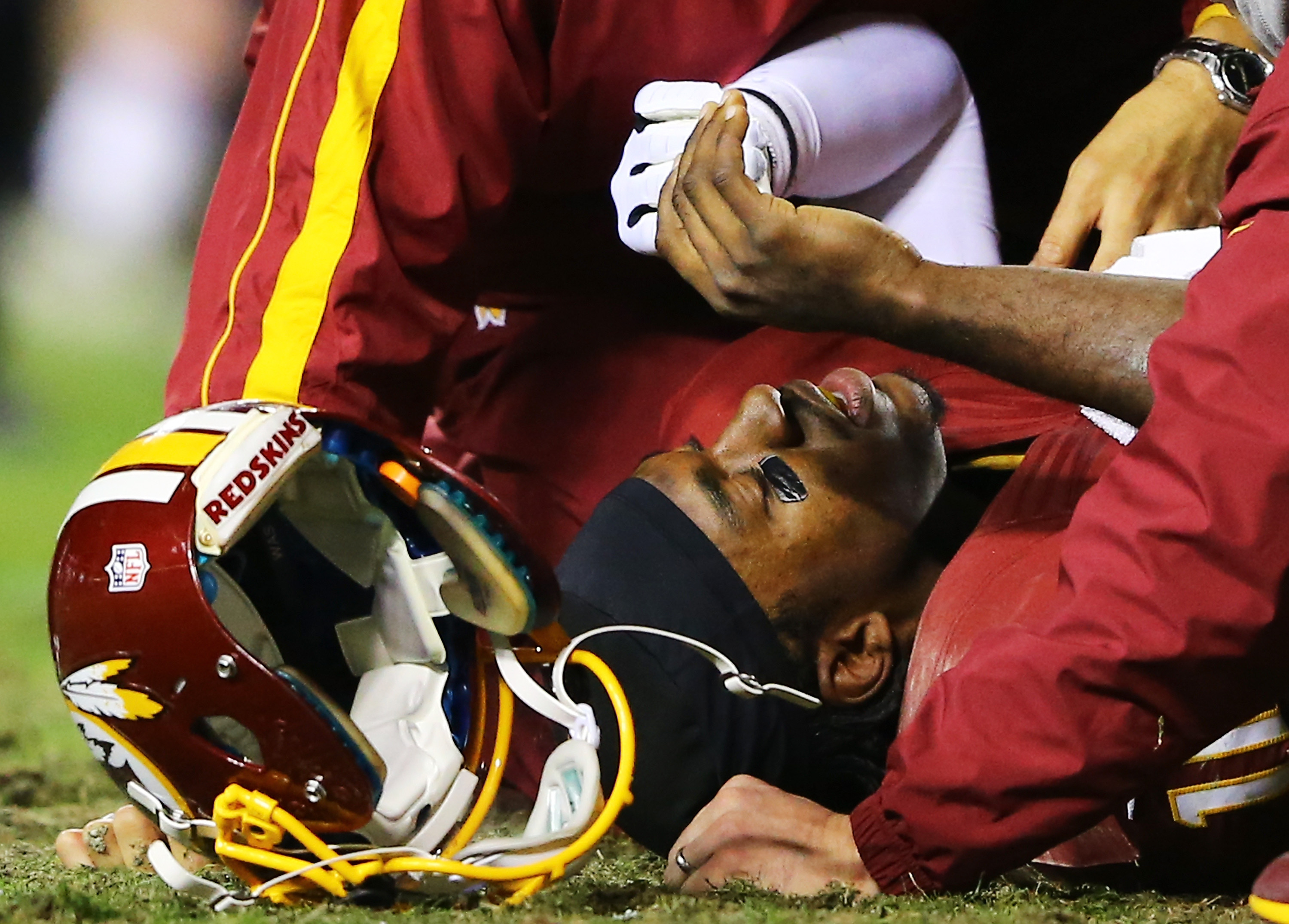 RG3 leaves Redskins game with ankle injury