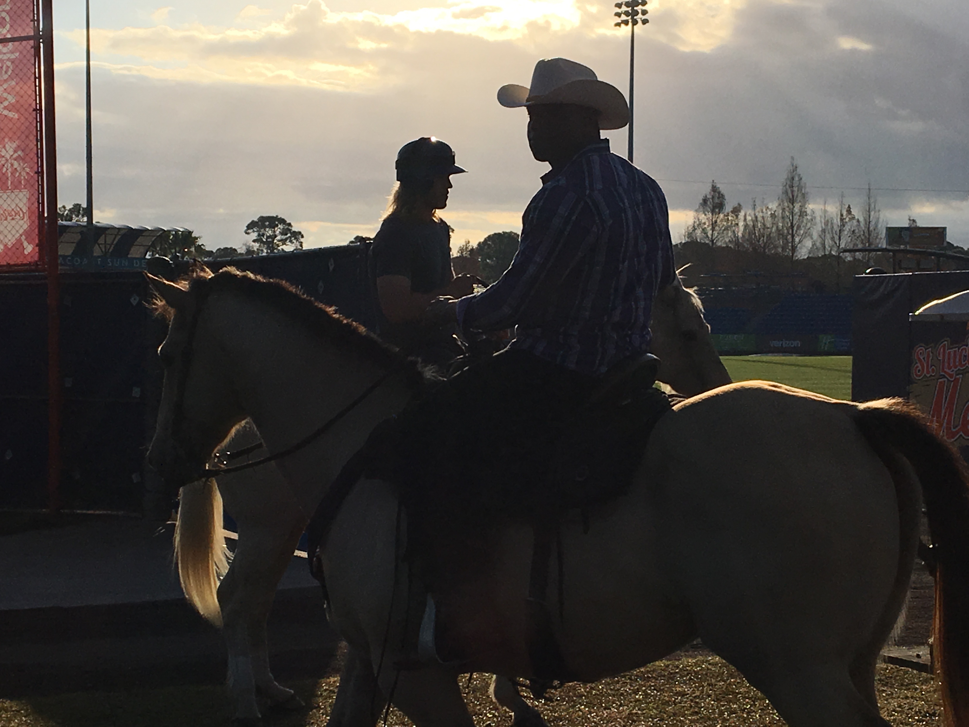 Yoenis Cespedes Rides a Horse to Mets Camp - WSJ