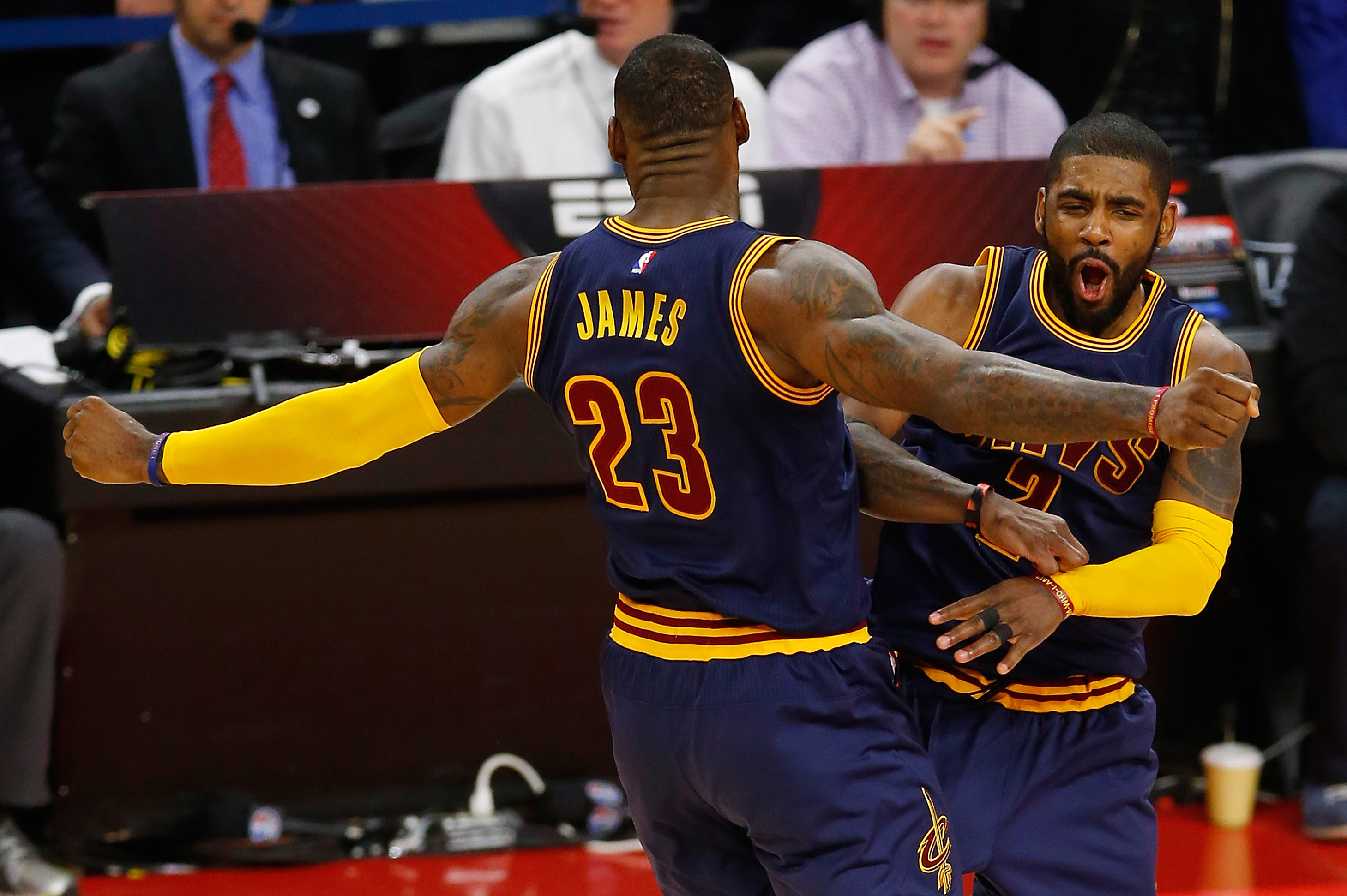 LeBron James, Kyrie Irving save Christmas in Cleveland