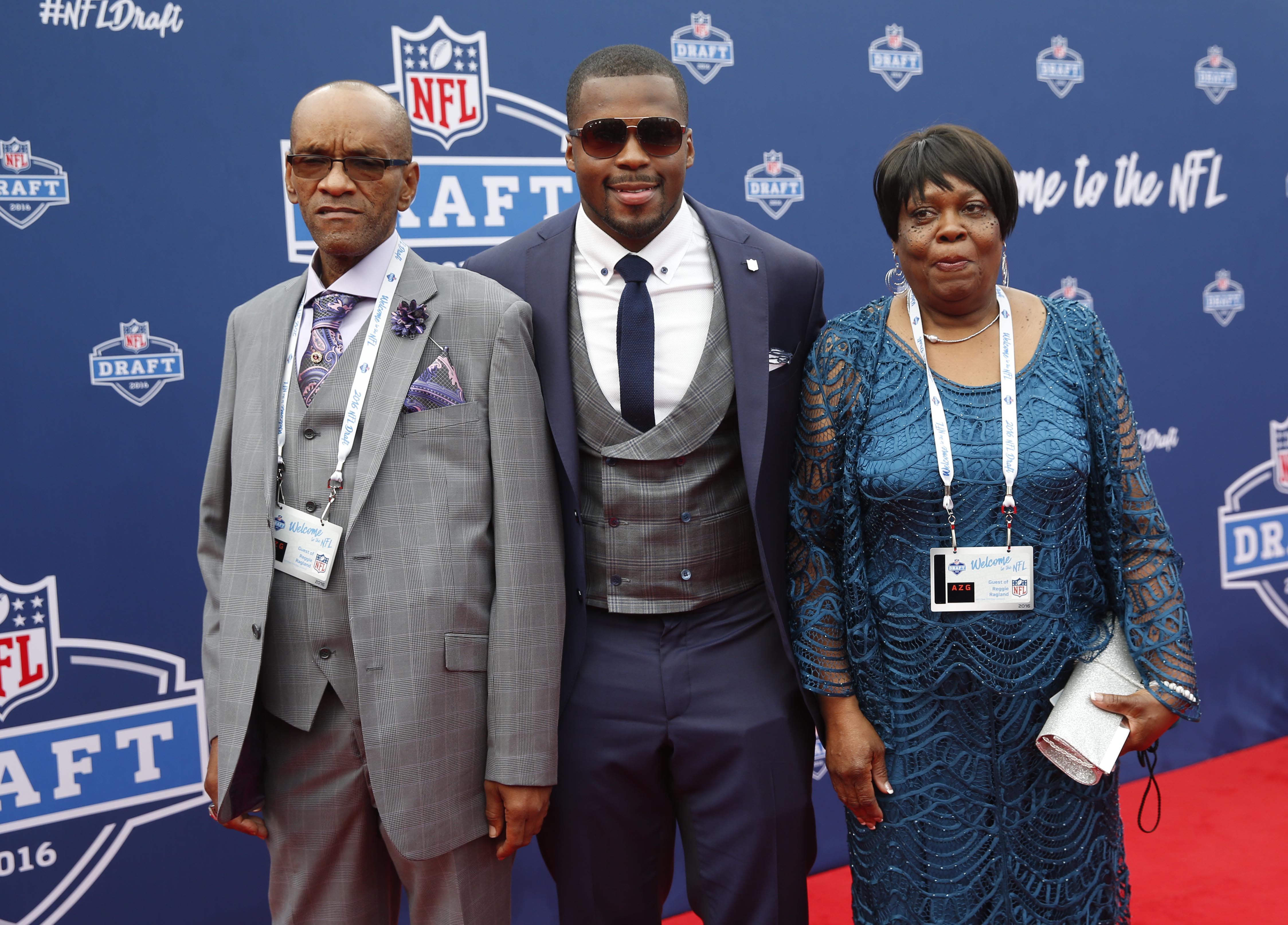 ezekiel elliott draft day outfit