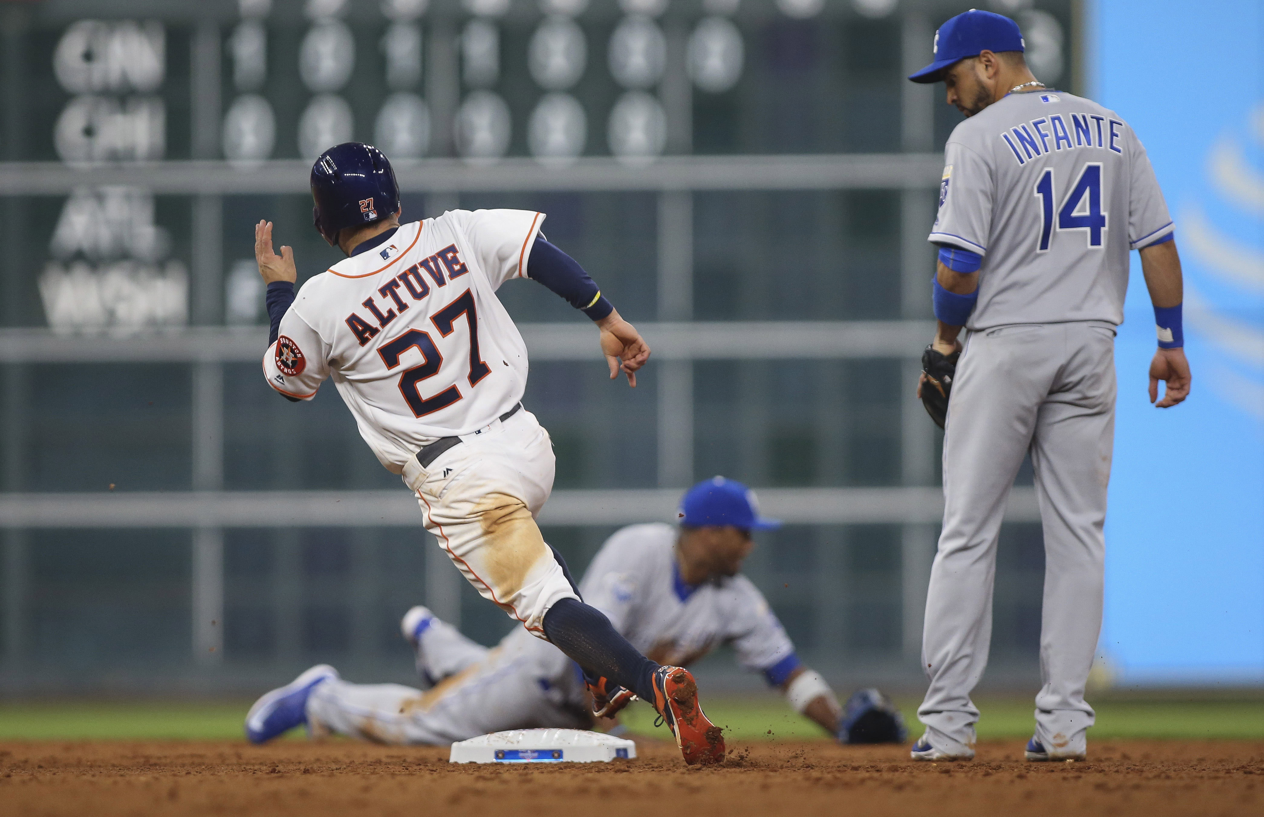 Mike Trout eclipses Bryce Harper as MLB's brightest young star – The Versed