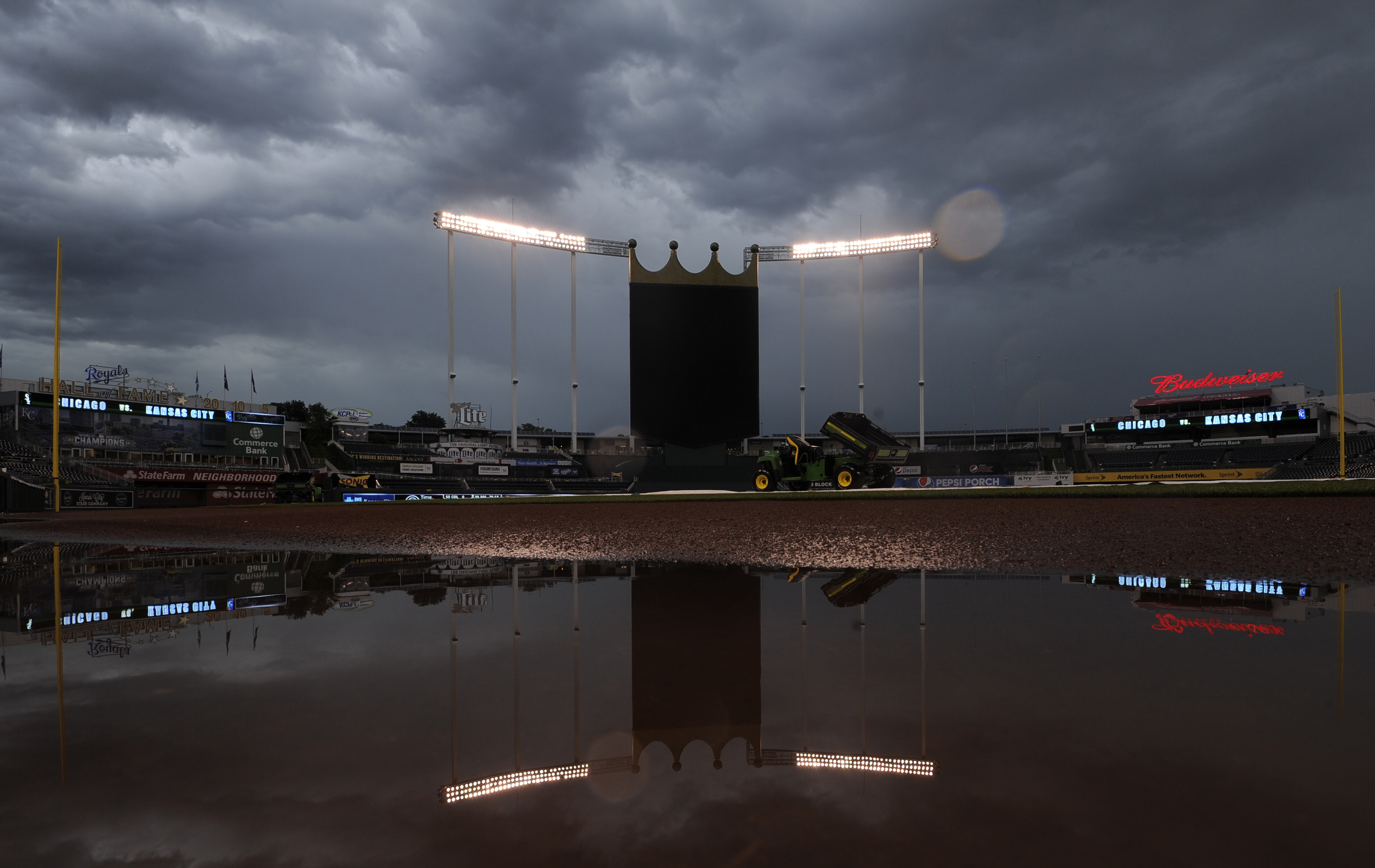 Tigers-Royals postponed because of inclement weather – The Oakland