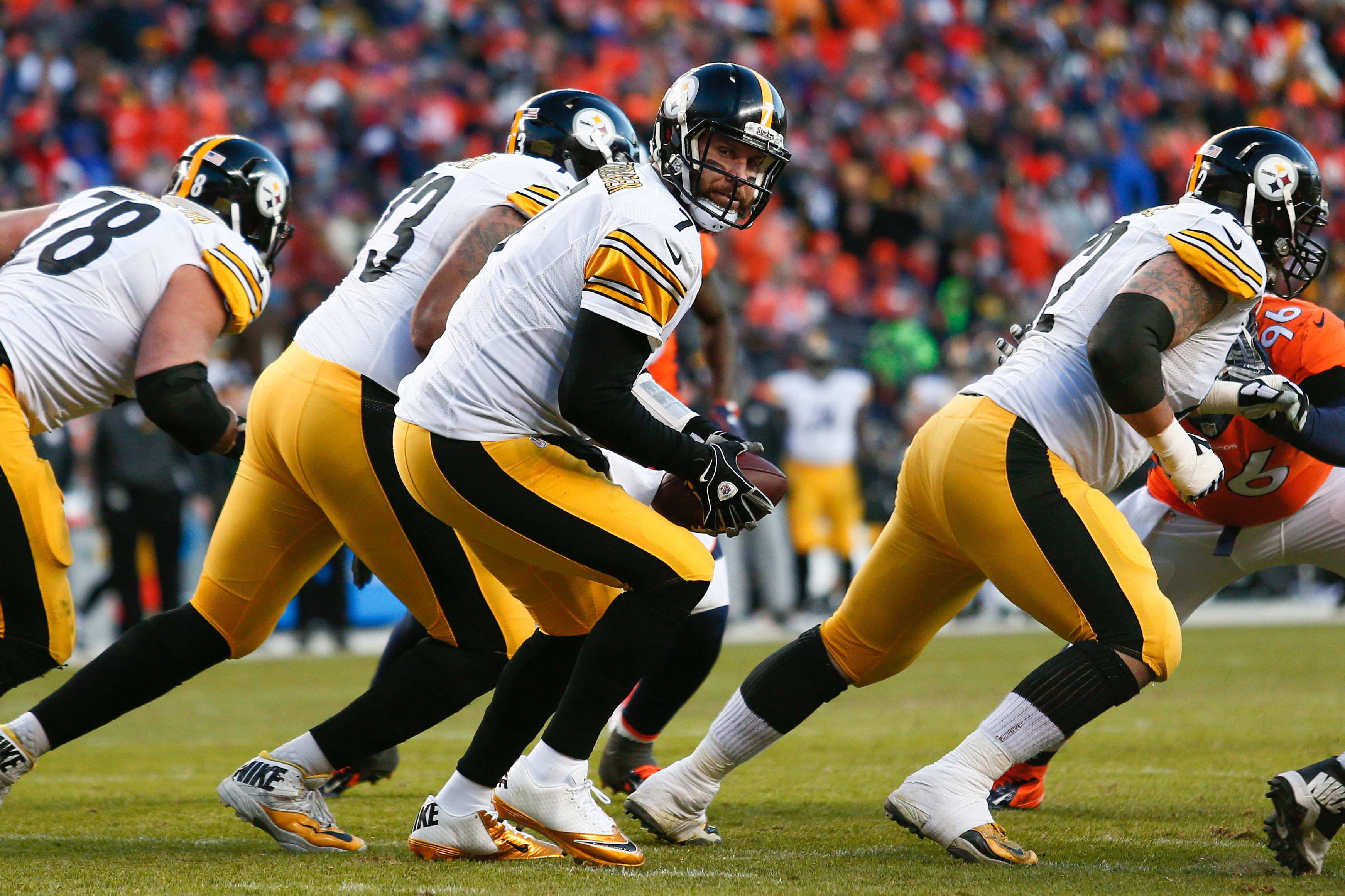 That Blitz Guy on X: JJ Watt in a Pittsburgh Steelers Uniform would look  nice. #Steelers  / X