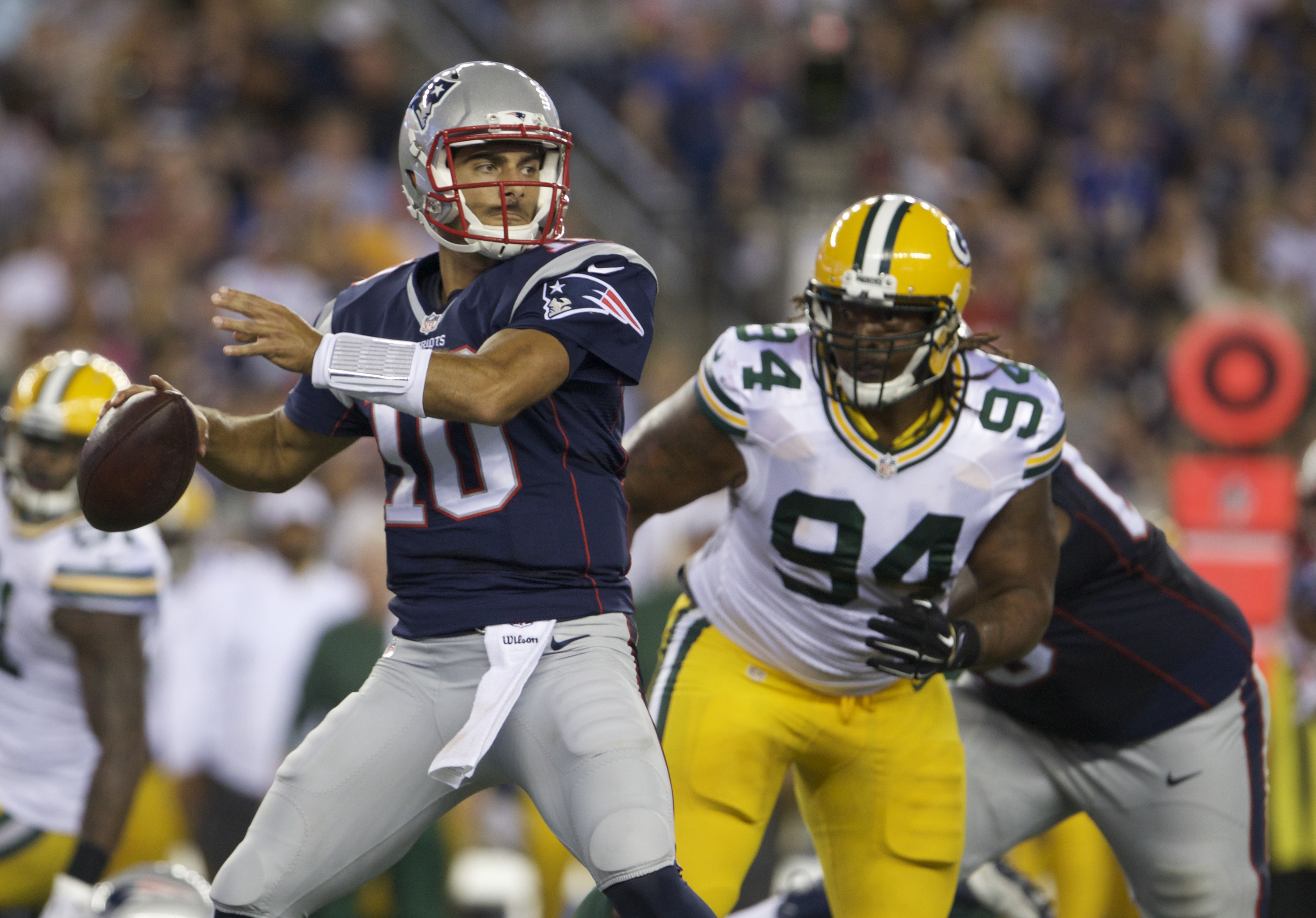 Aug 13, 2015; Foxborough, MA, USA; New England Patriots quarterback Jimmy Garoppolo (10) throws a pass during the second quarter against the Green Bay Packers in a preseason NFL football game at Gillette Stadium. Mandatory Credit: David Butler II-USA TODAY Sports ORG XMIT: USATSI-224982 ORIG FILE ID: 20150813_krj_sv3_0101.JPG