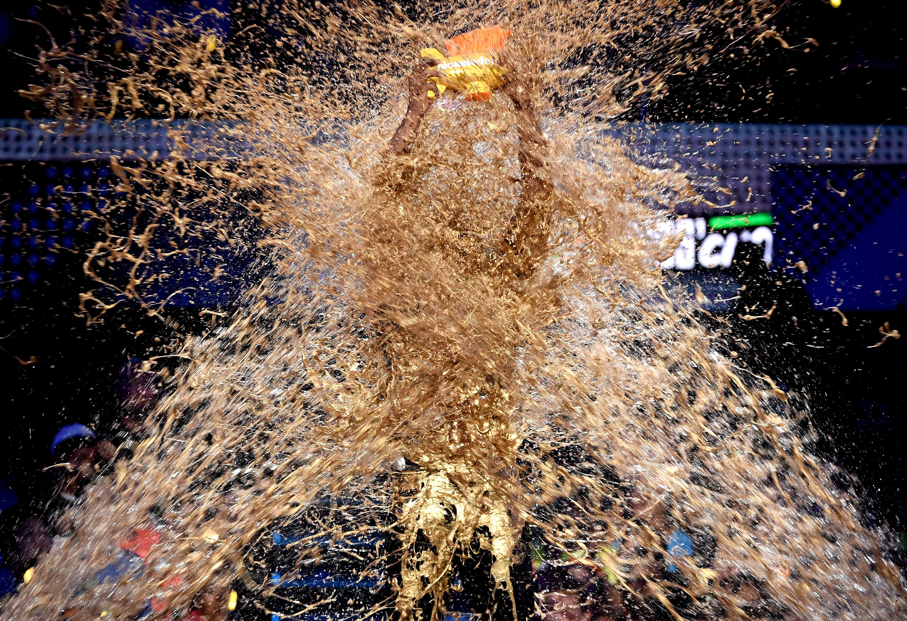 Von Miller gets slimed at the Nickelodeon Kids' Choice Sports