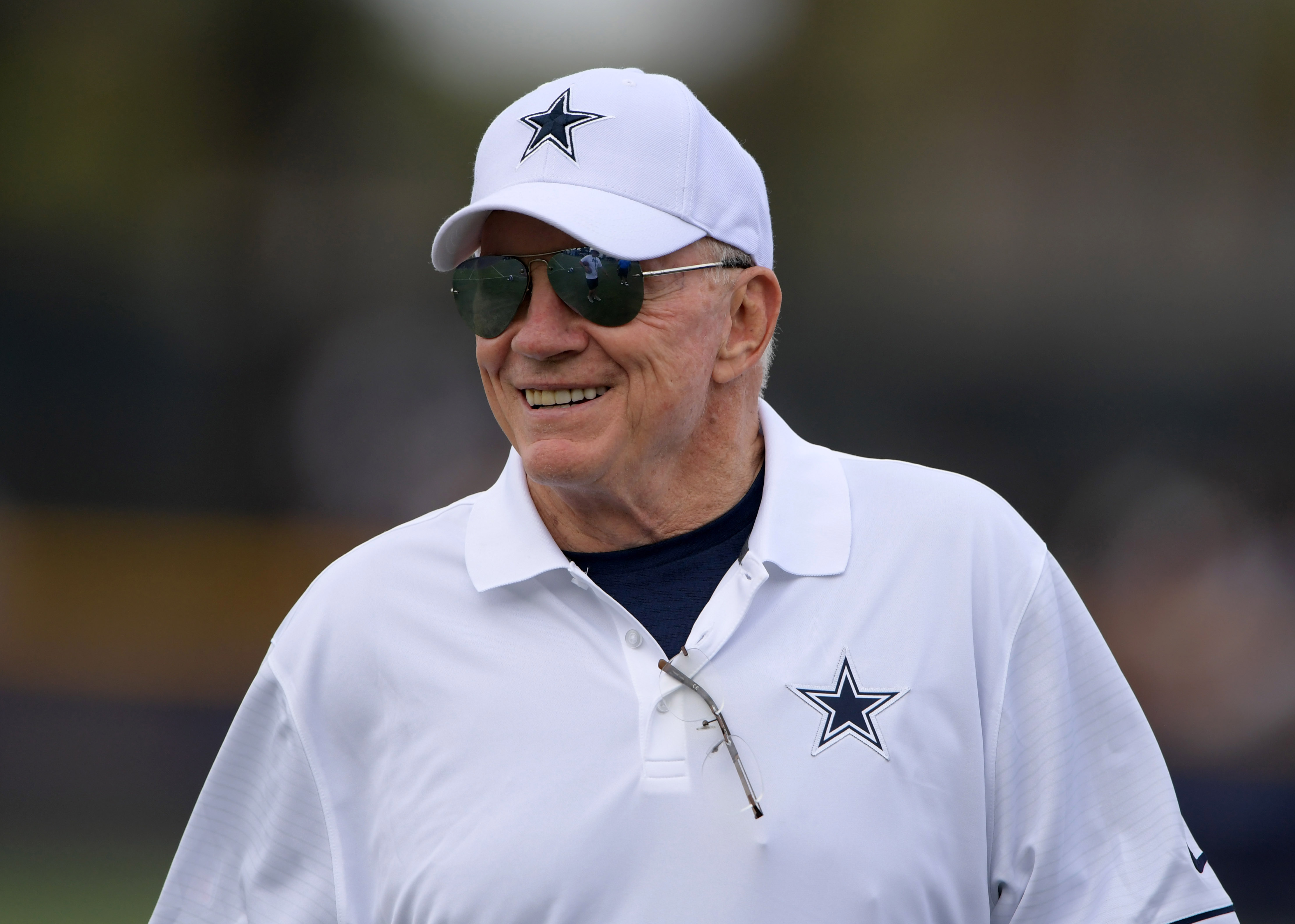 Jerry Jones vouches for Art Briles, would want grandson to play for him ...