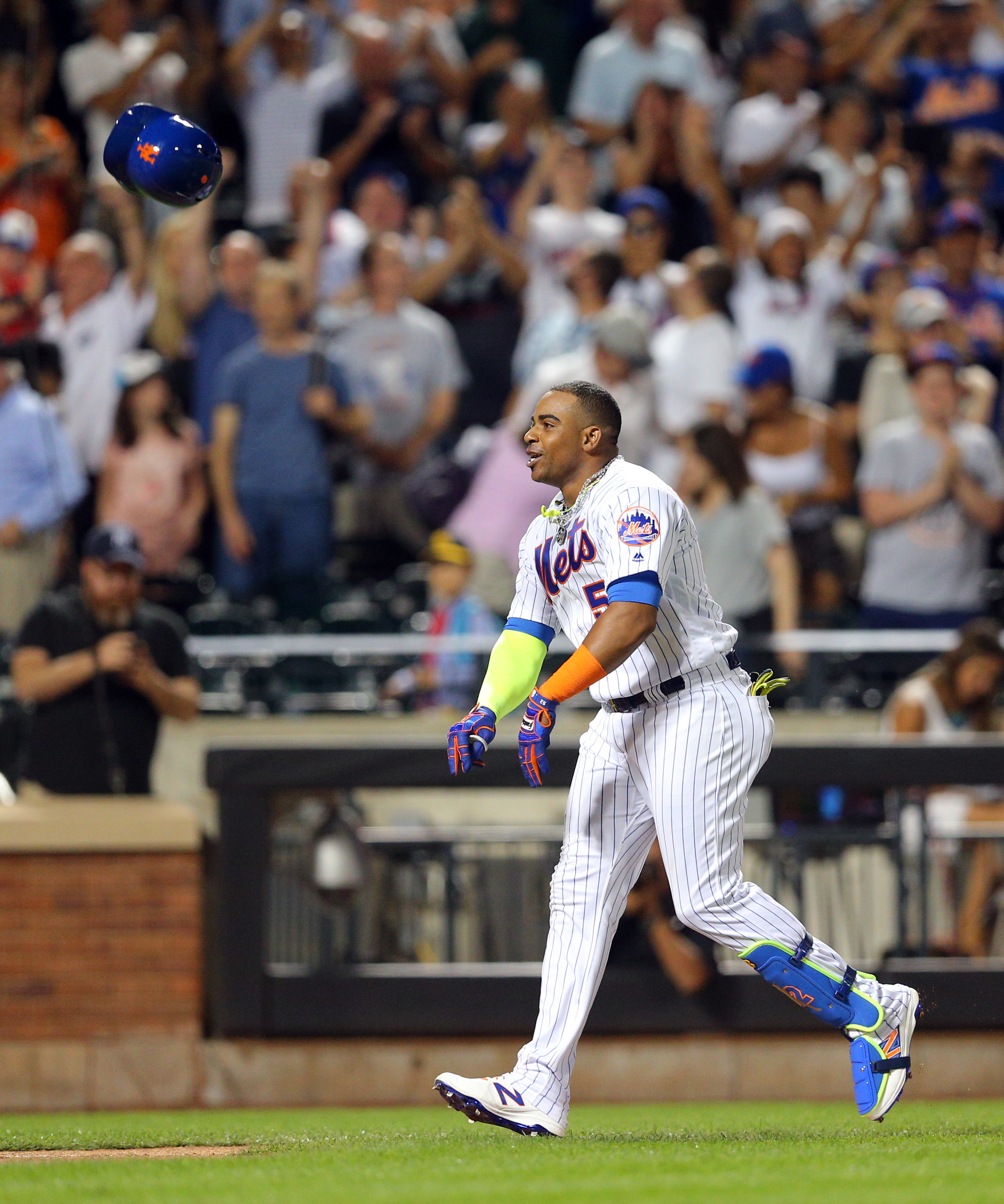 Yoenis Cespedes agrees to $110m deal with New York Mets, reports say, New  York Mets