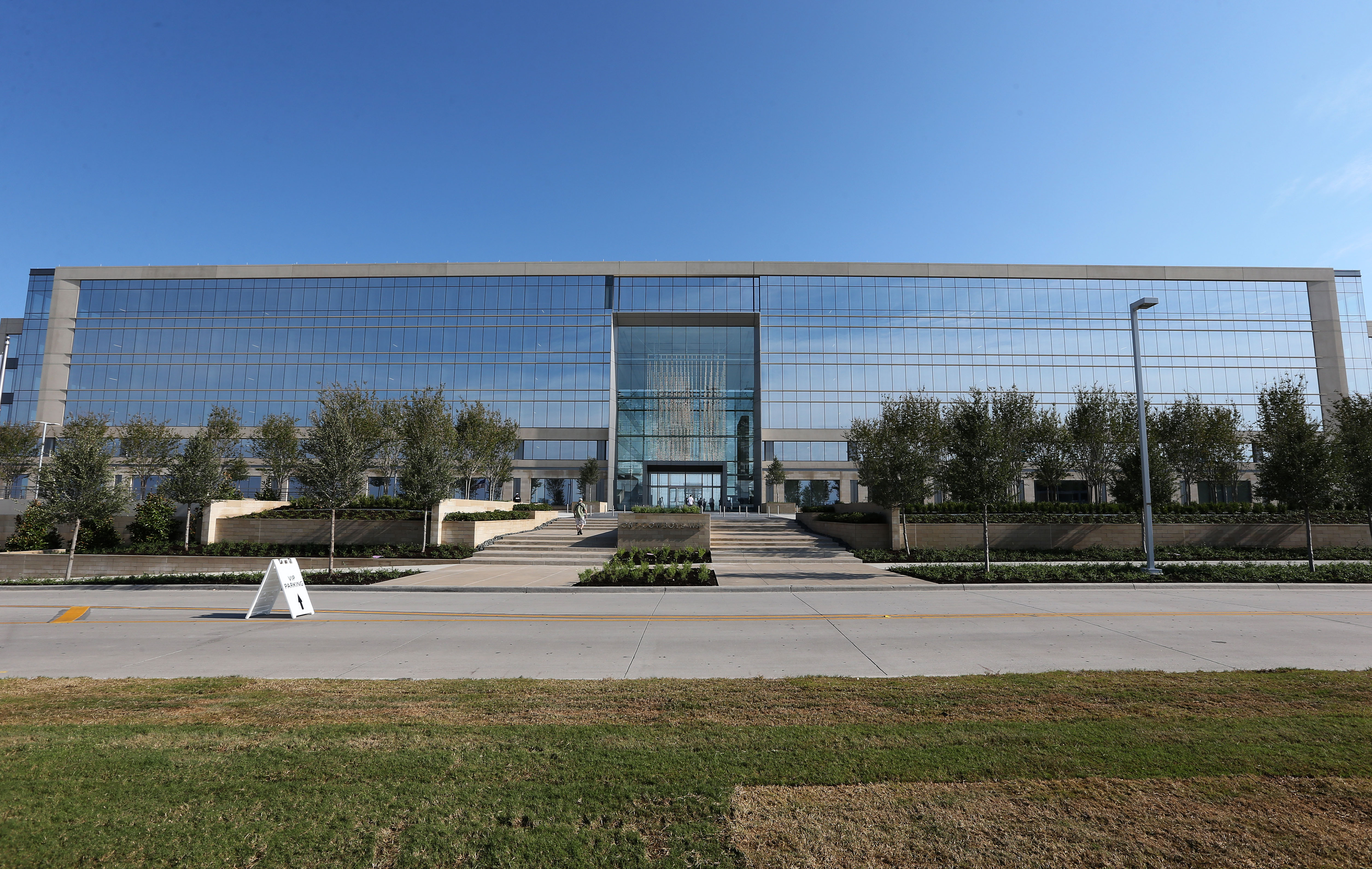 An Entrance As Grand As Texas – The Dallas Cowboy Corporate Headquarters  and Training Facilities