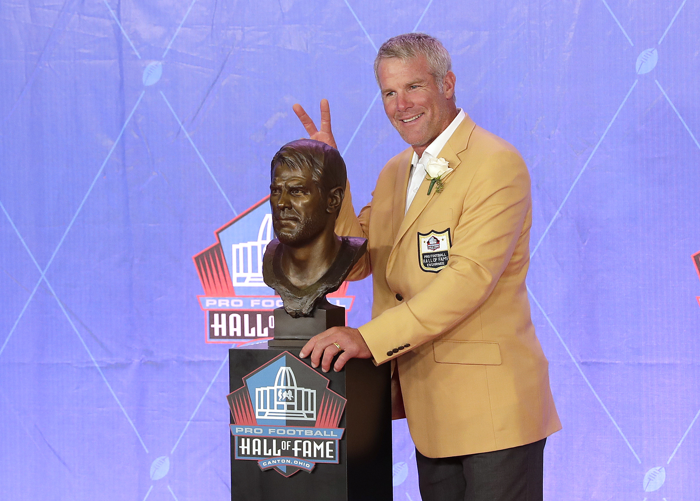 Brett Favre's spot in Pro Football Hall of Fame all about his father