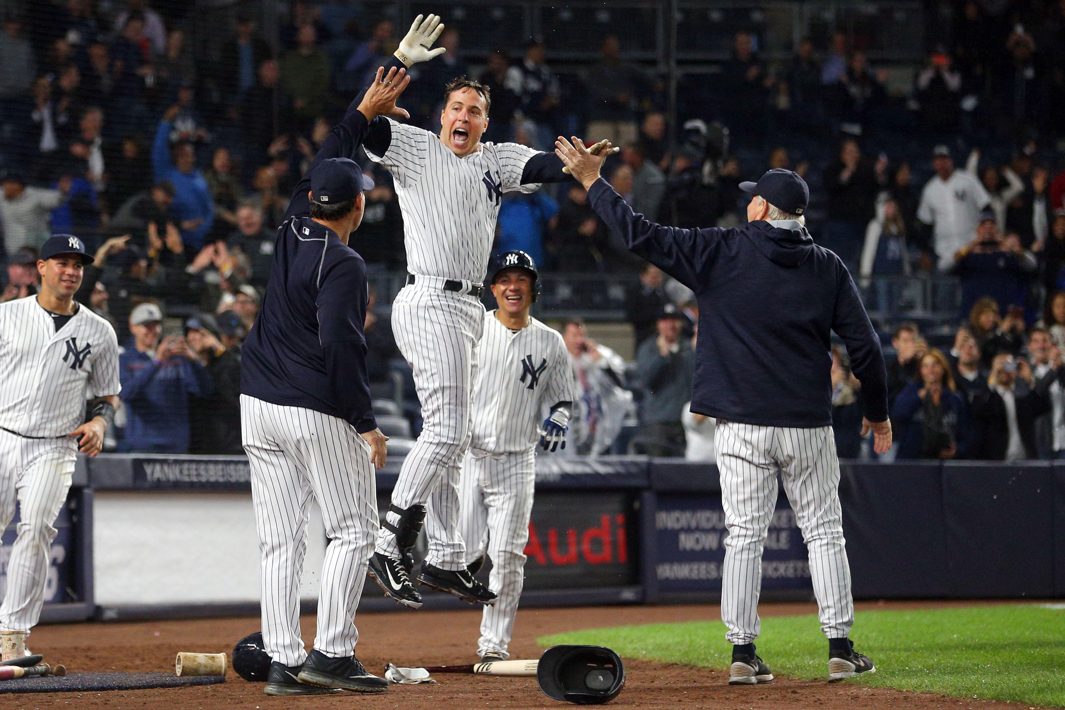 Mark Teixeira hits walk-off grand slam to keep Yankees' wild card hopes  alive but Red Sox still clinch AL East – New York Daily News