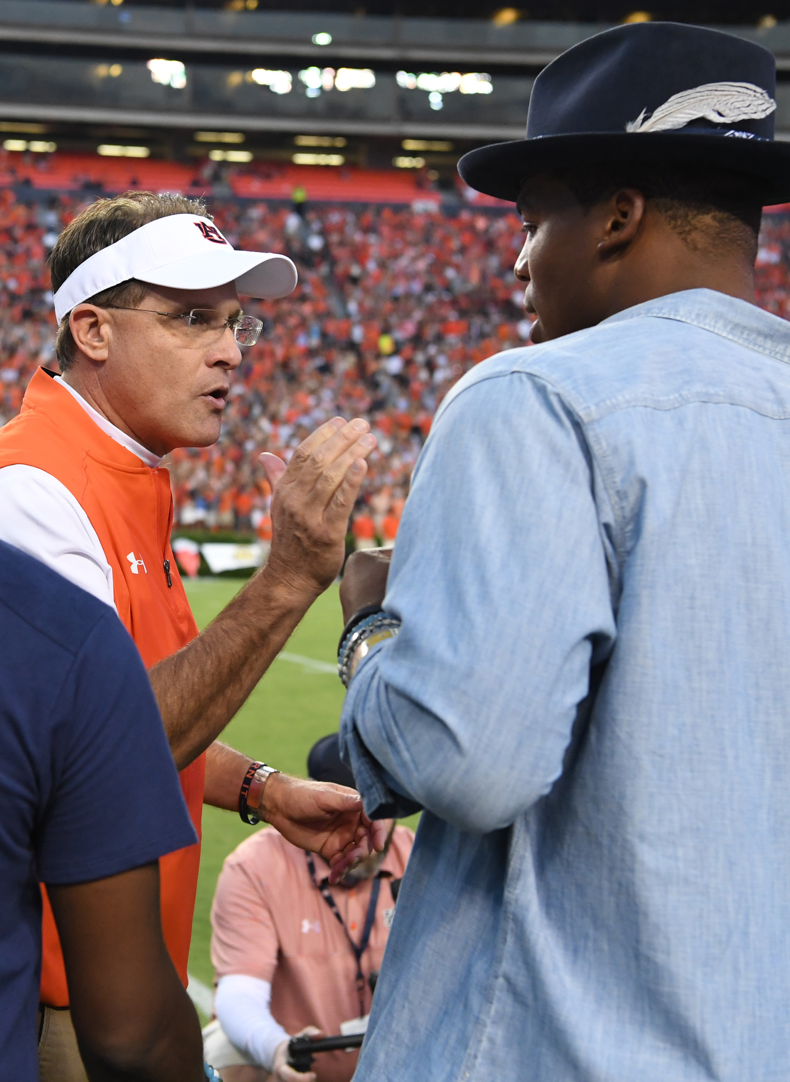 Cam Newton hung out with Bo Jackson while wearing a Bo Jackson