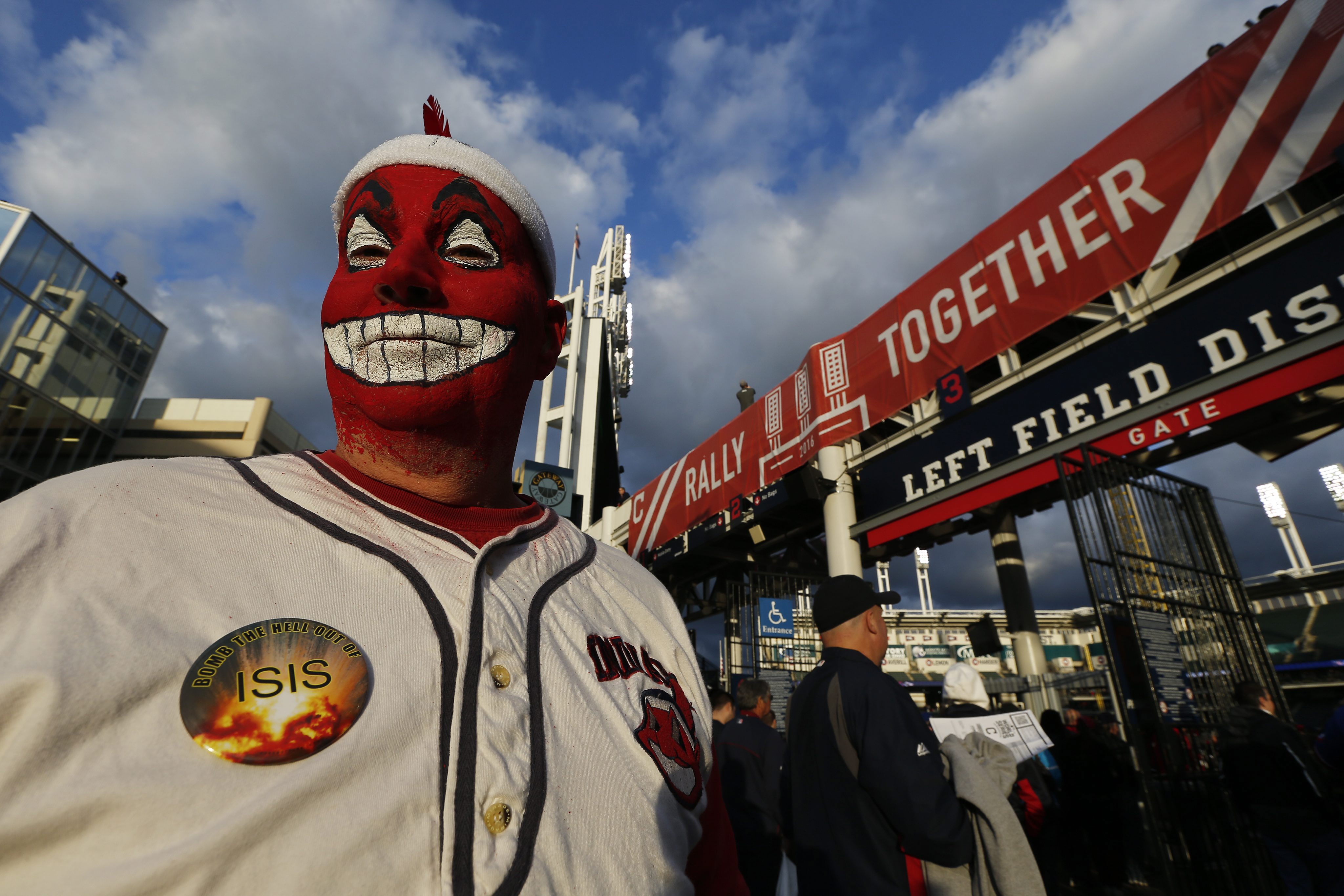 10 photos of Indians fans wearing racist costumes to the World Series