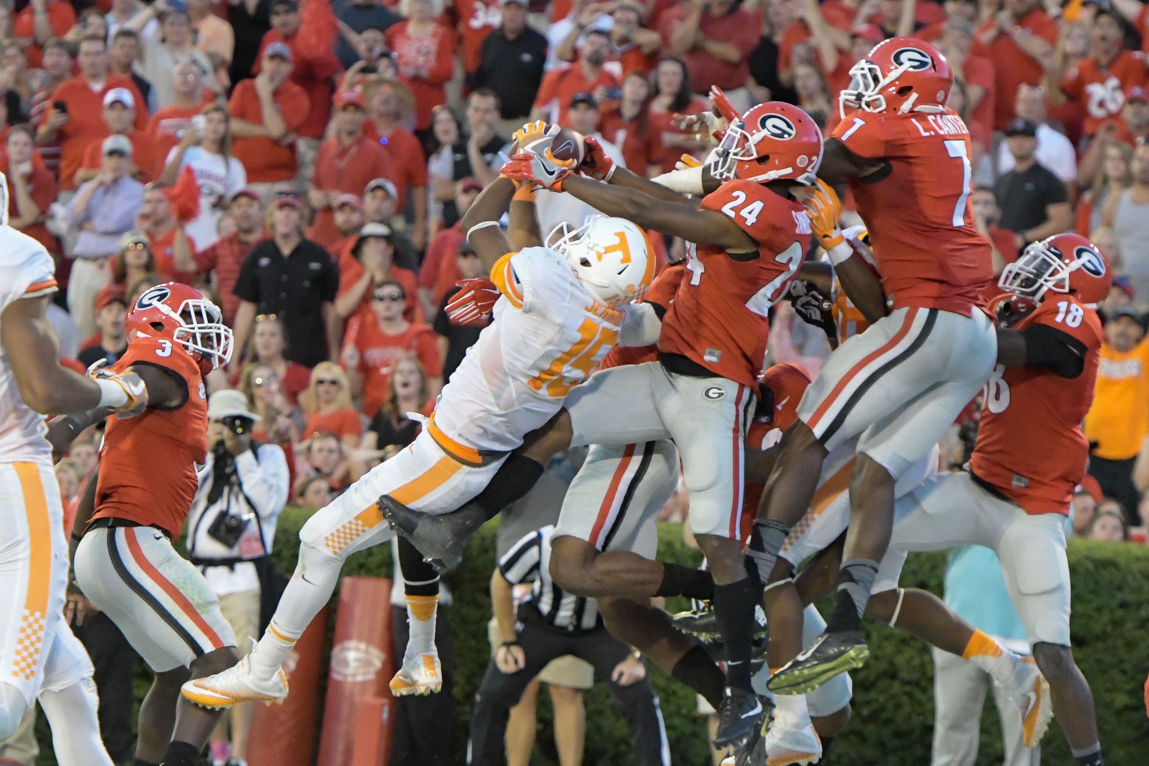 VFLs Josh Dobbs and Jauan Jennings Swap Jerseys After Sunday