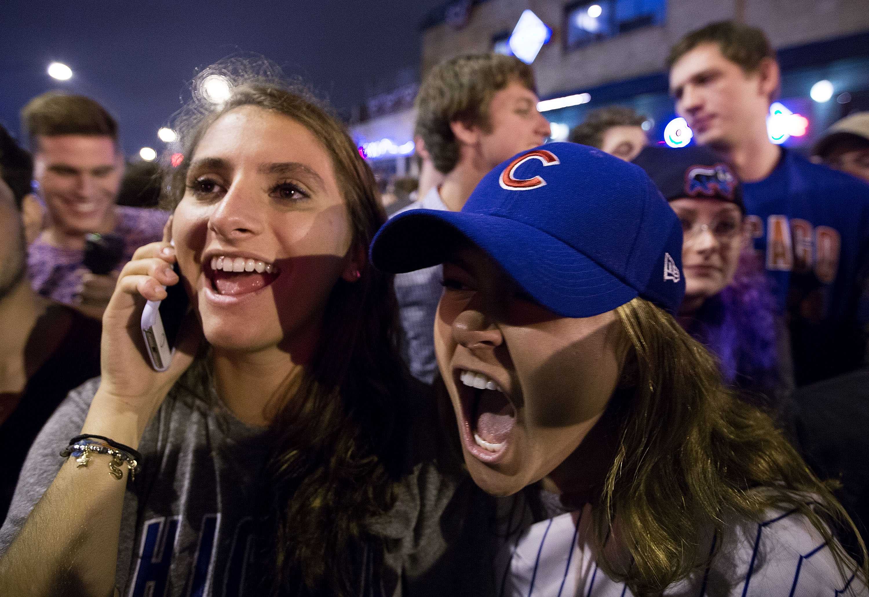 File:The Cubs celebrate after winning the 2016 World Series.  (30658637601).jpg - Wikimedia Commons