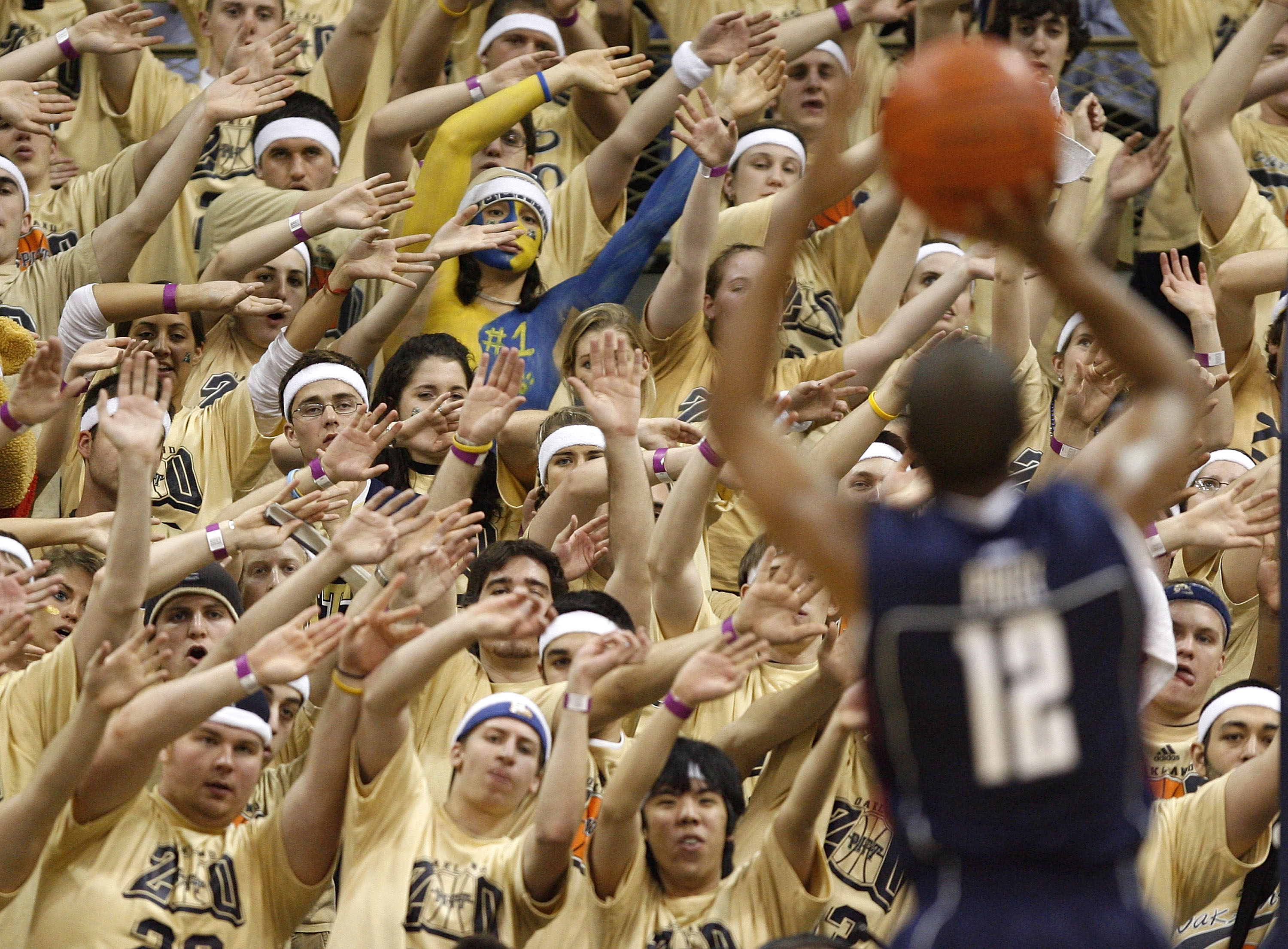 Ranking The 8 Best Student Sections In College Basketball | For The Win