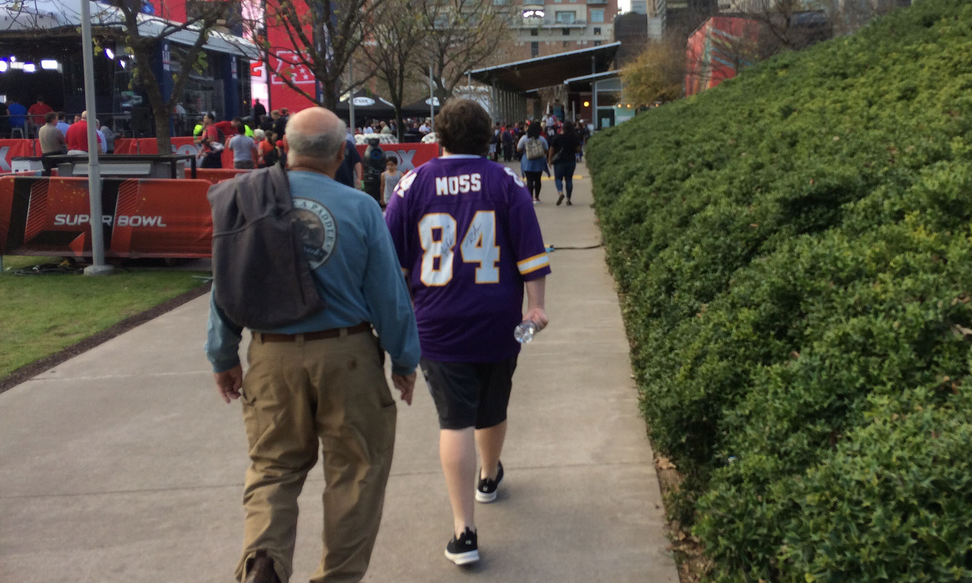 The random NFL jerseys fans are wearing in Houston is the best thing ...