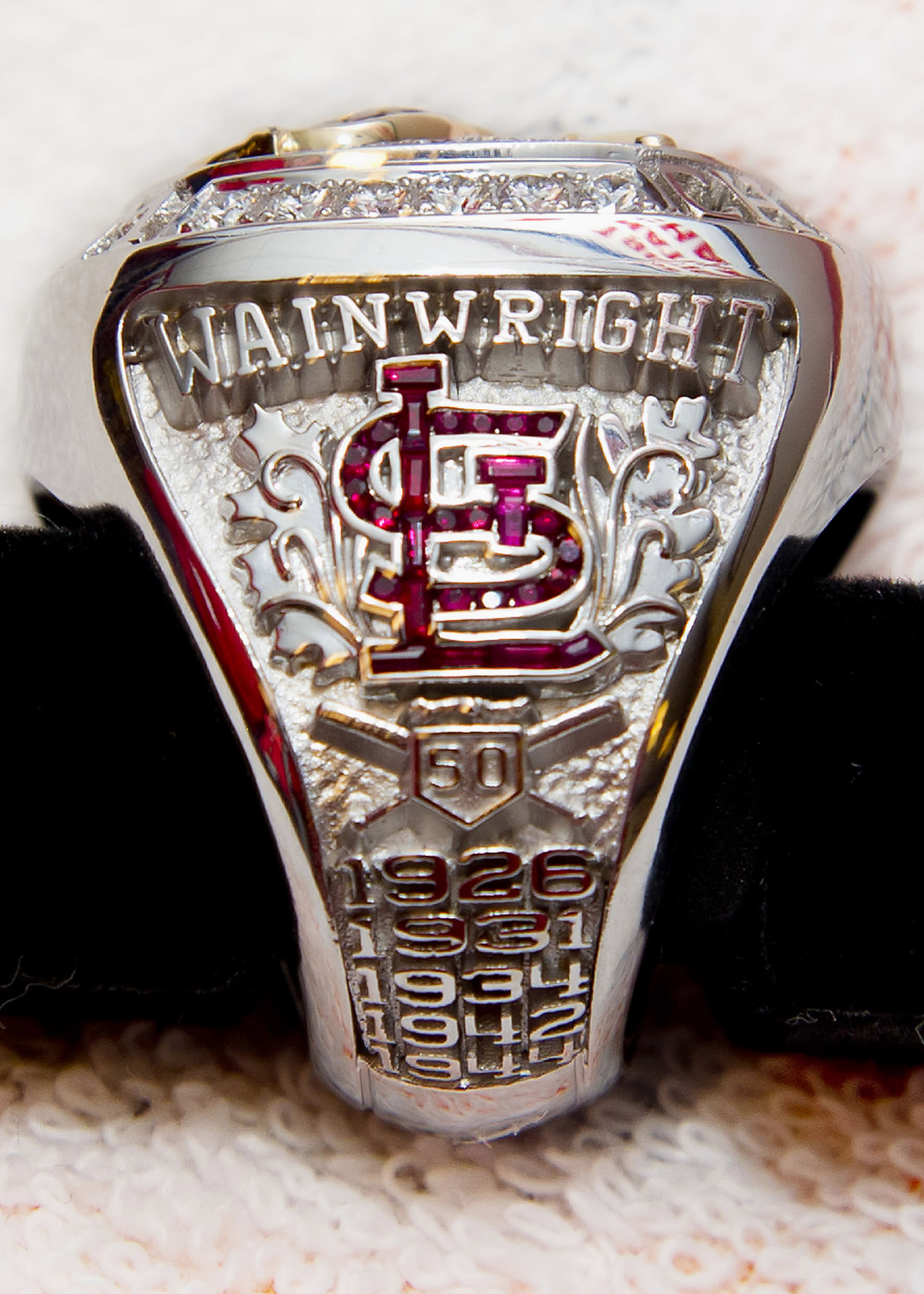 2011 St. Louis Cardinals World Series Baseball Gemstone Championship Ring