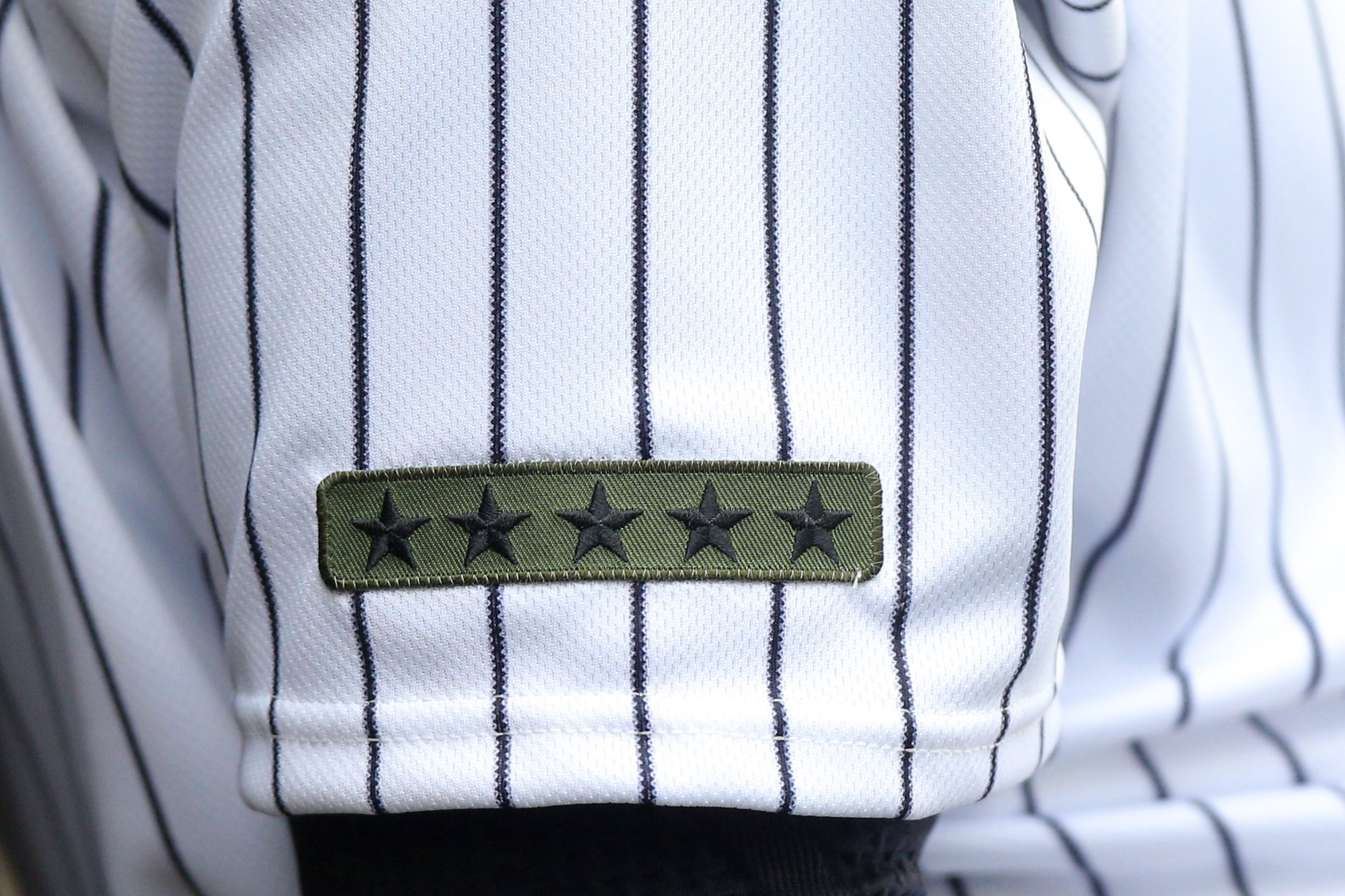 See custom Memorial Day cleats, uniforms of Matt Kemp, Bryce