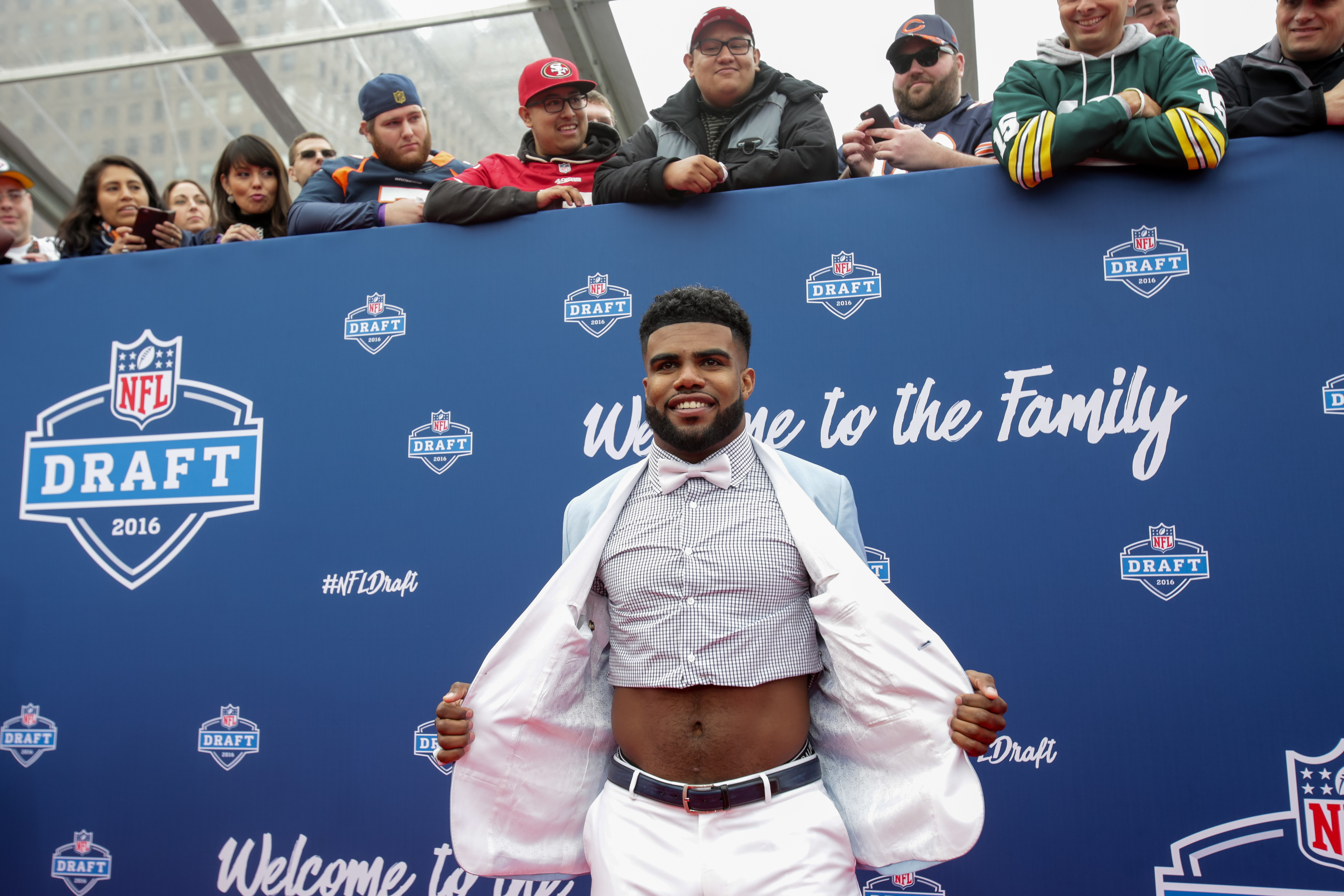 Bold Strategy: Ezekiel Elliott Says He's Wearing a St. Louis