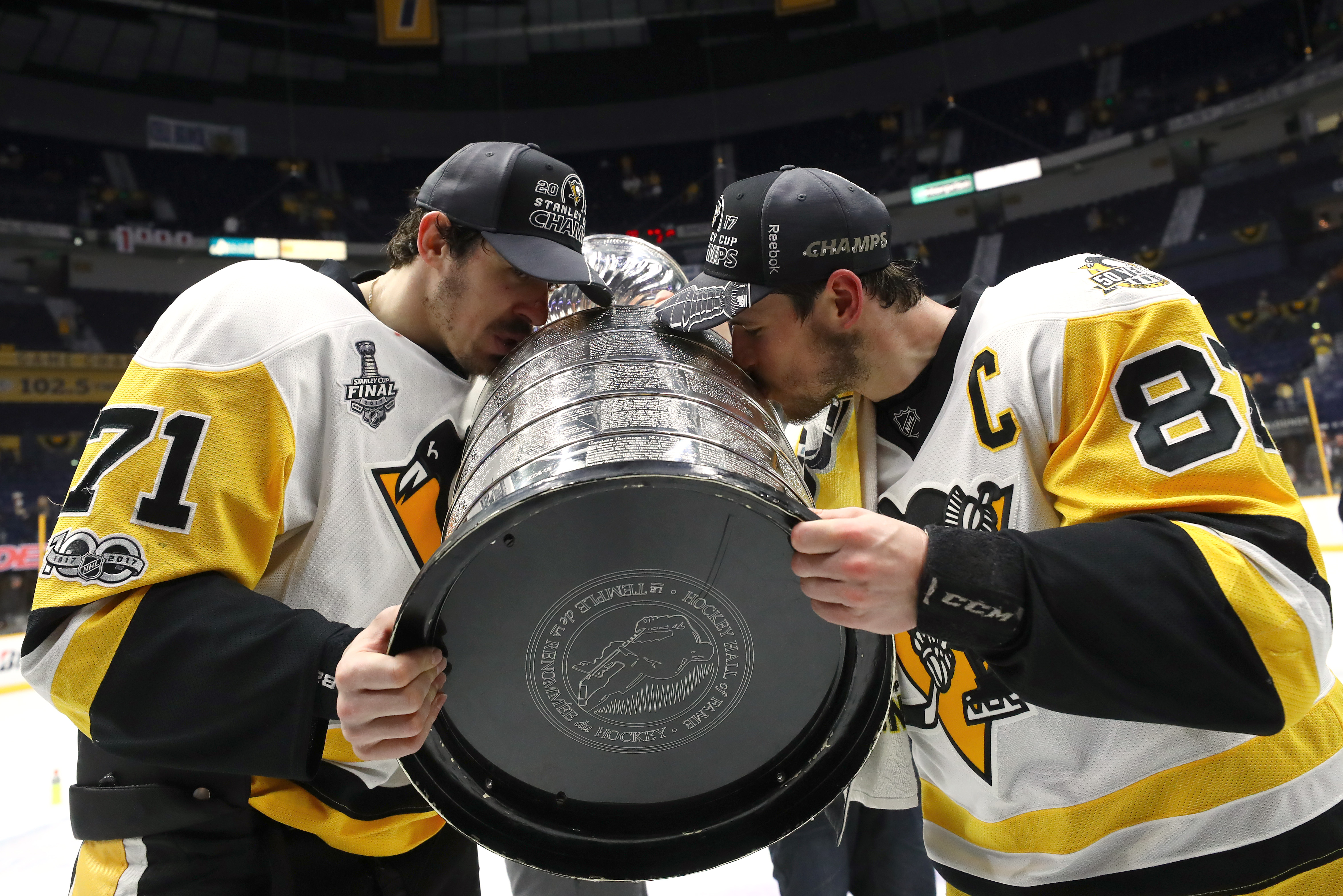 10 Amazing Pictures From The Pittsburgh Penguins Stanley Cup Win | For ...