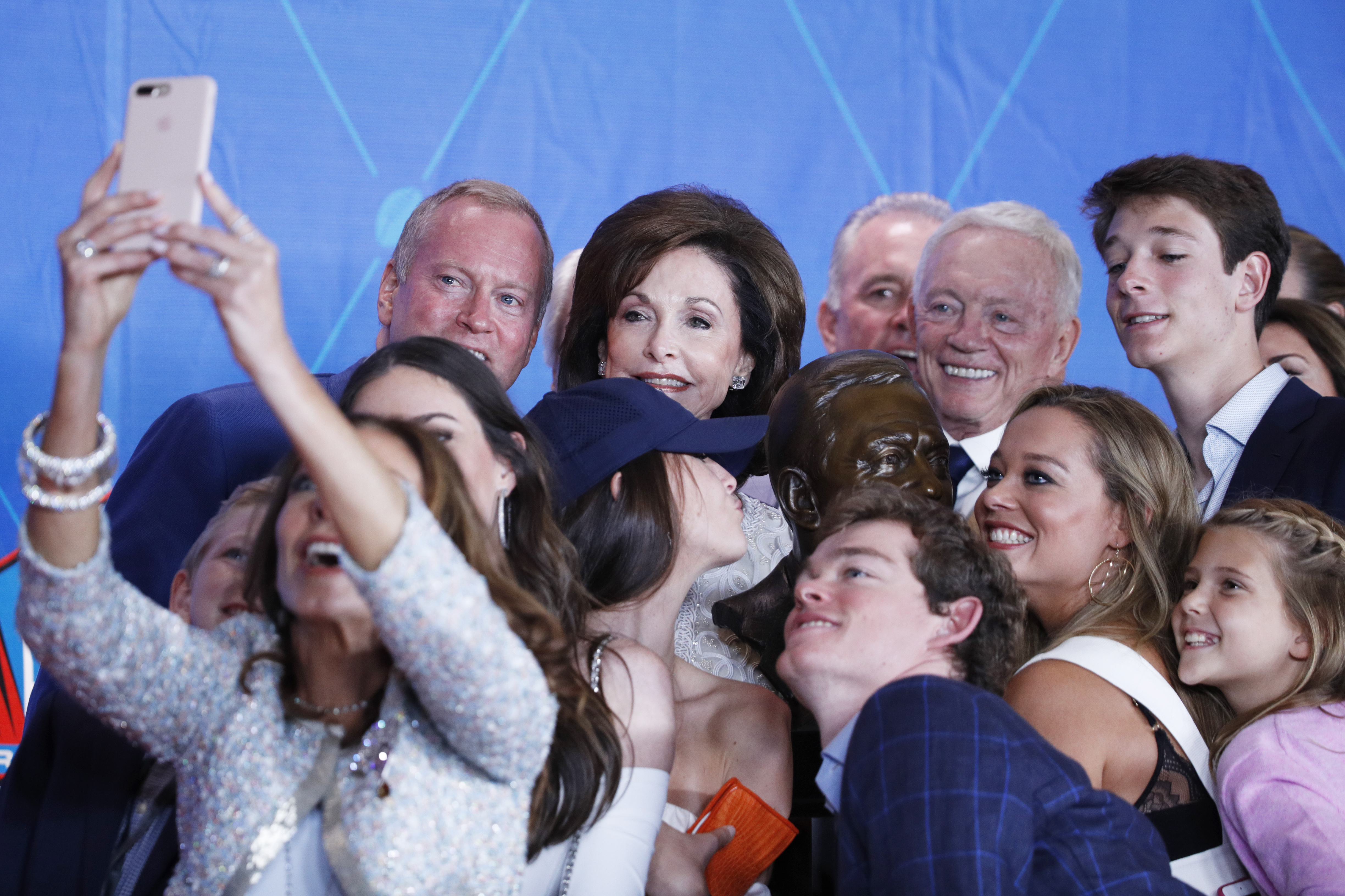 The story behind Jerry Jones' custom shoes at the Hall of Fame induction  ceremony