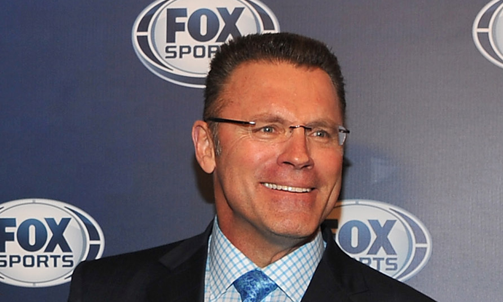 Howie Long shows on FOX NFL Sunday he's not content with being average