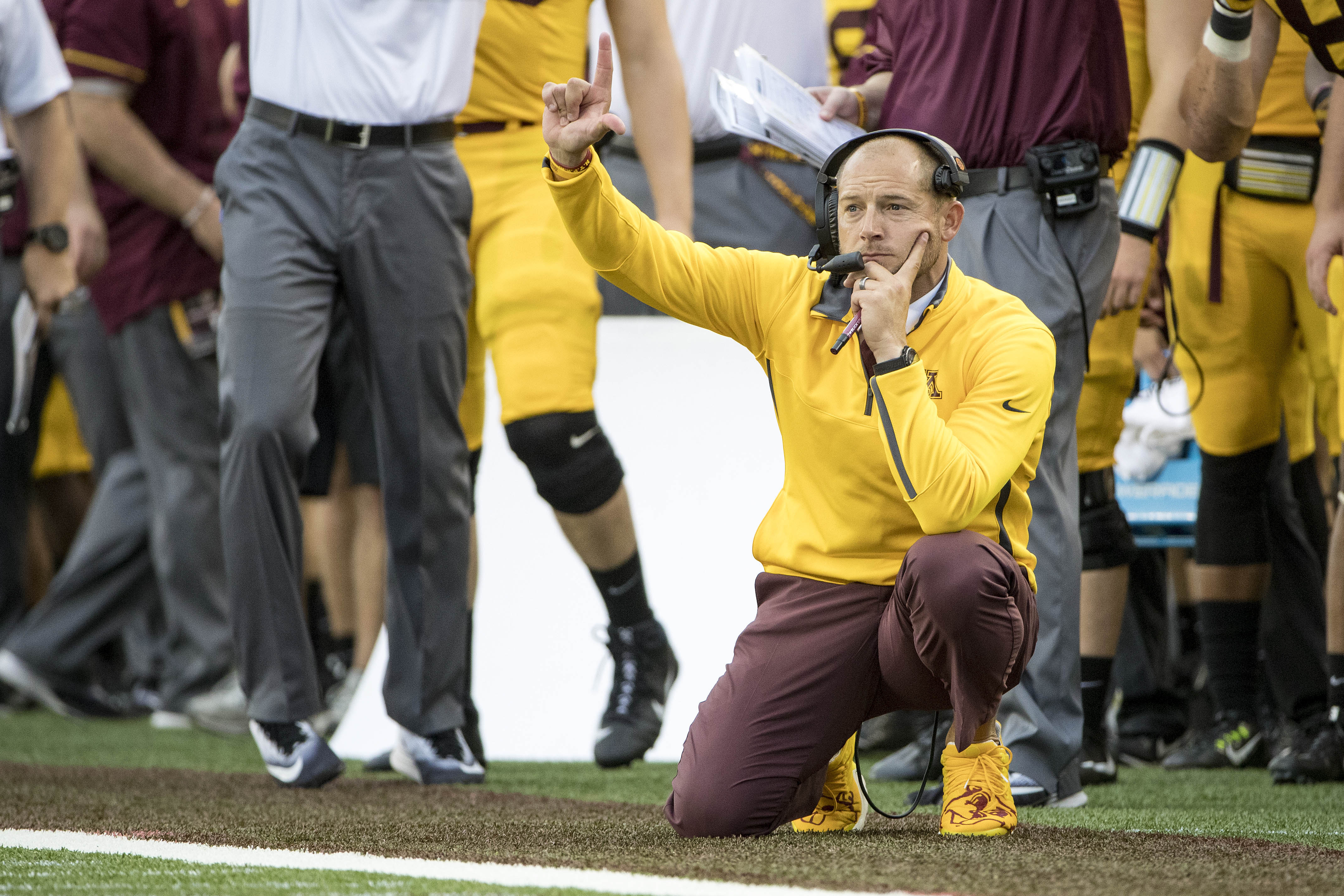 From gophers to gold cleats: 9 standout college football uniforms