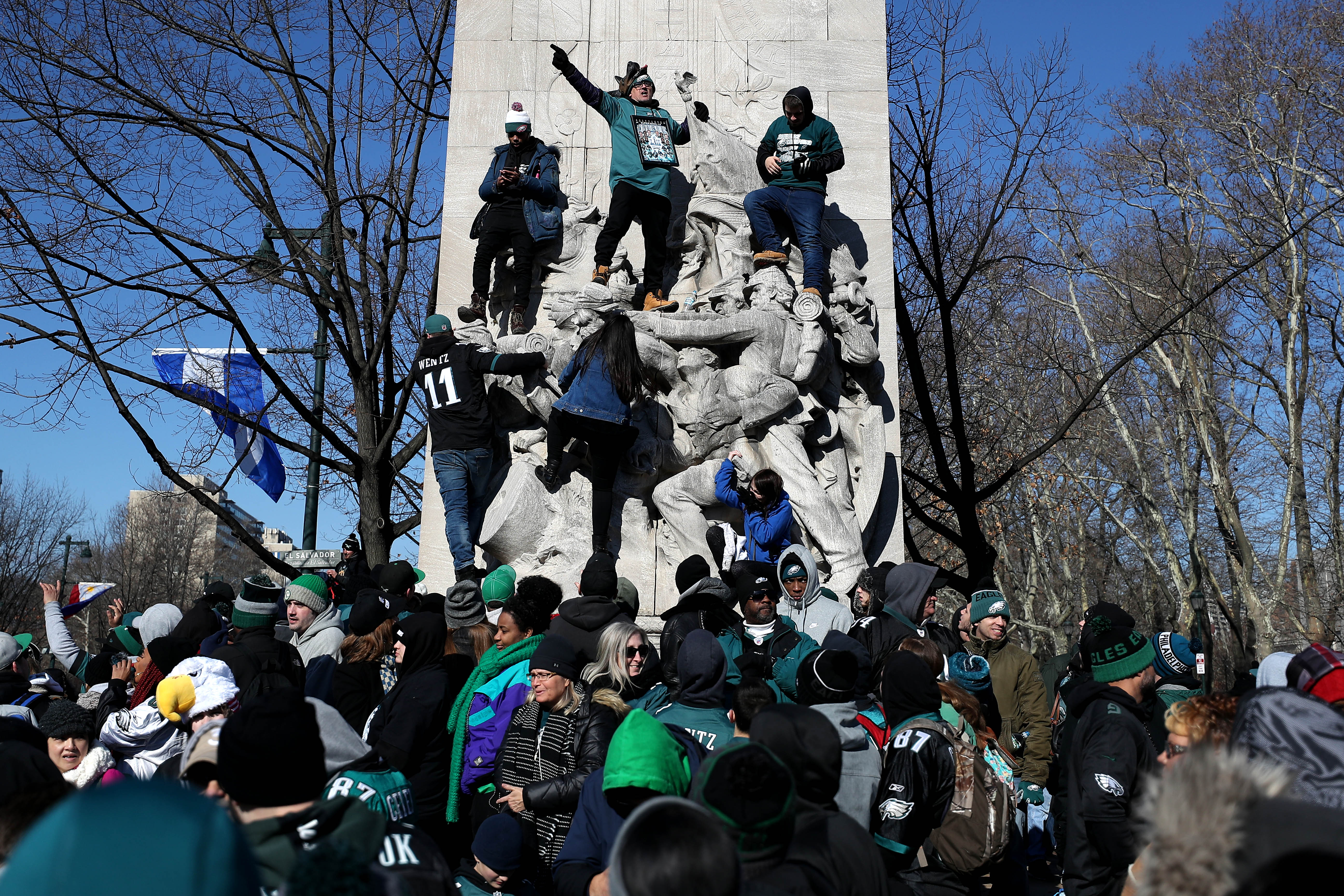 The 18 craziest scenes from the Eagles' Super Bowl parade