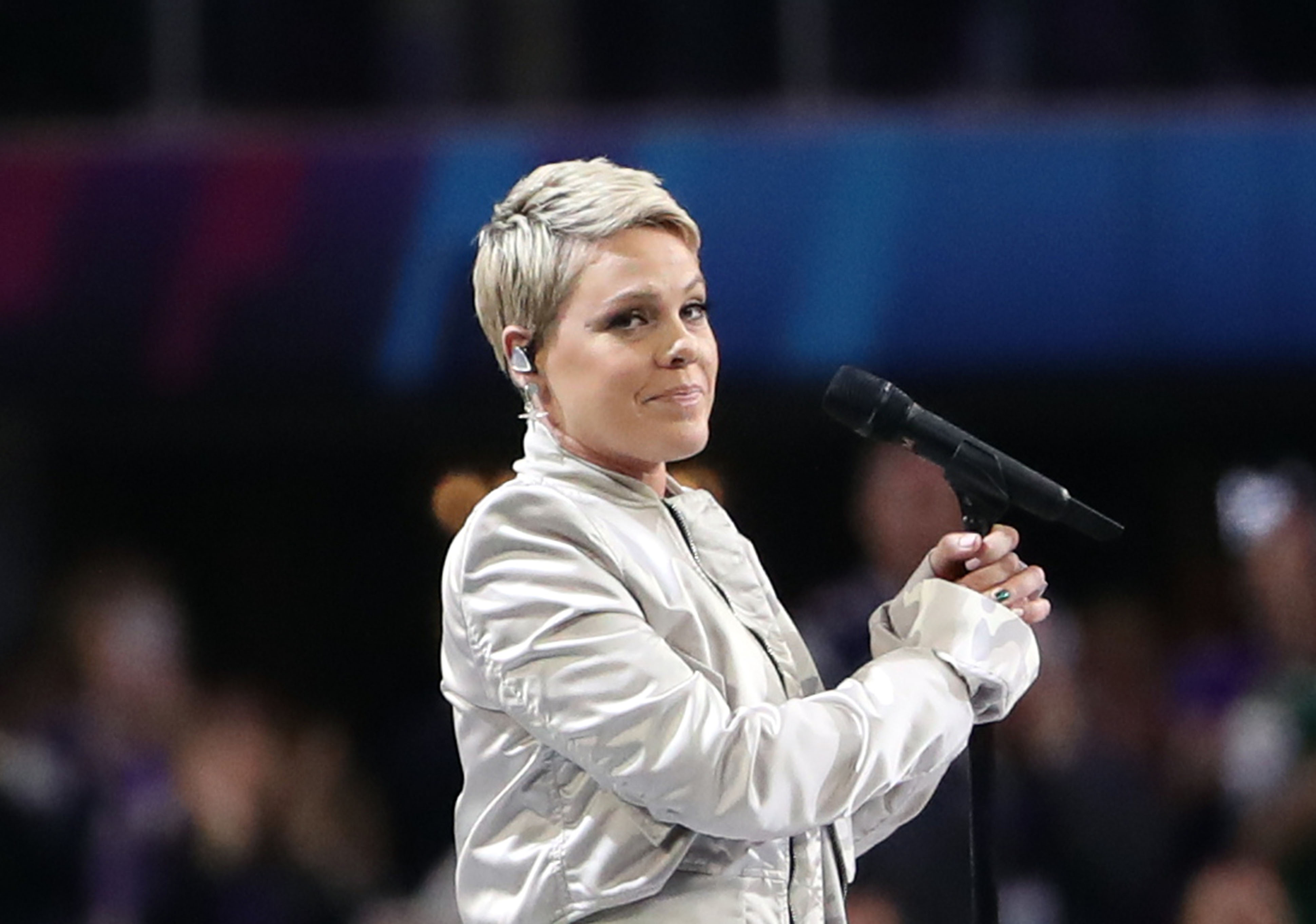 Super Bowl 2018 prop bet: Pink's national anthem performance goes UNDER  2:00 