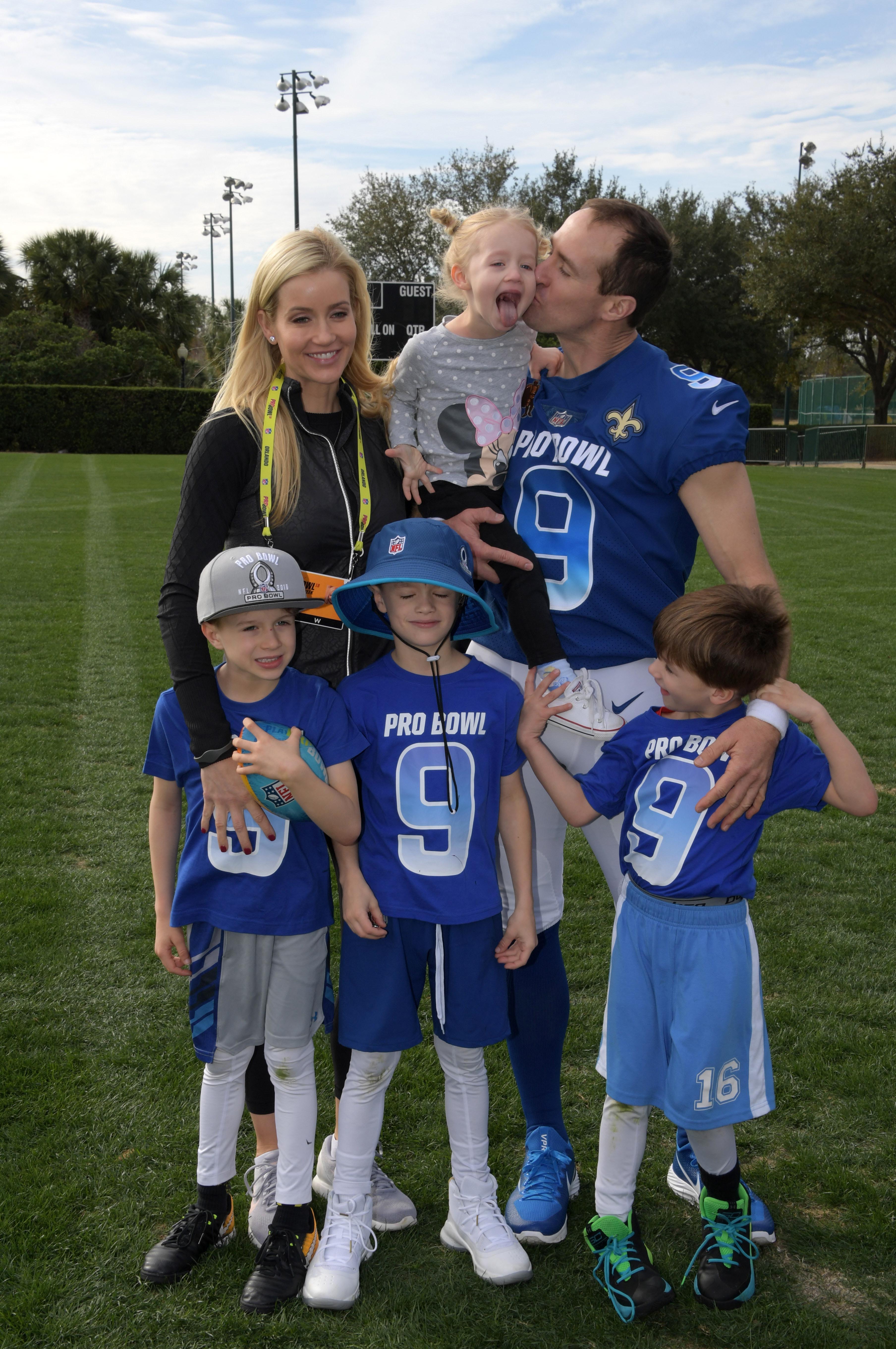 Drew Brees' kids fighting on the sideline was the most intense part of the Pro  Bowl 