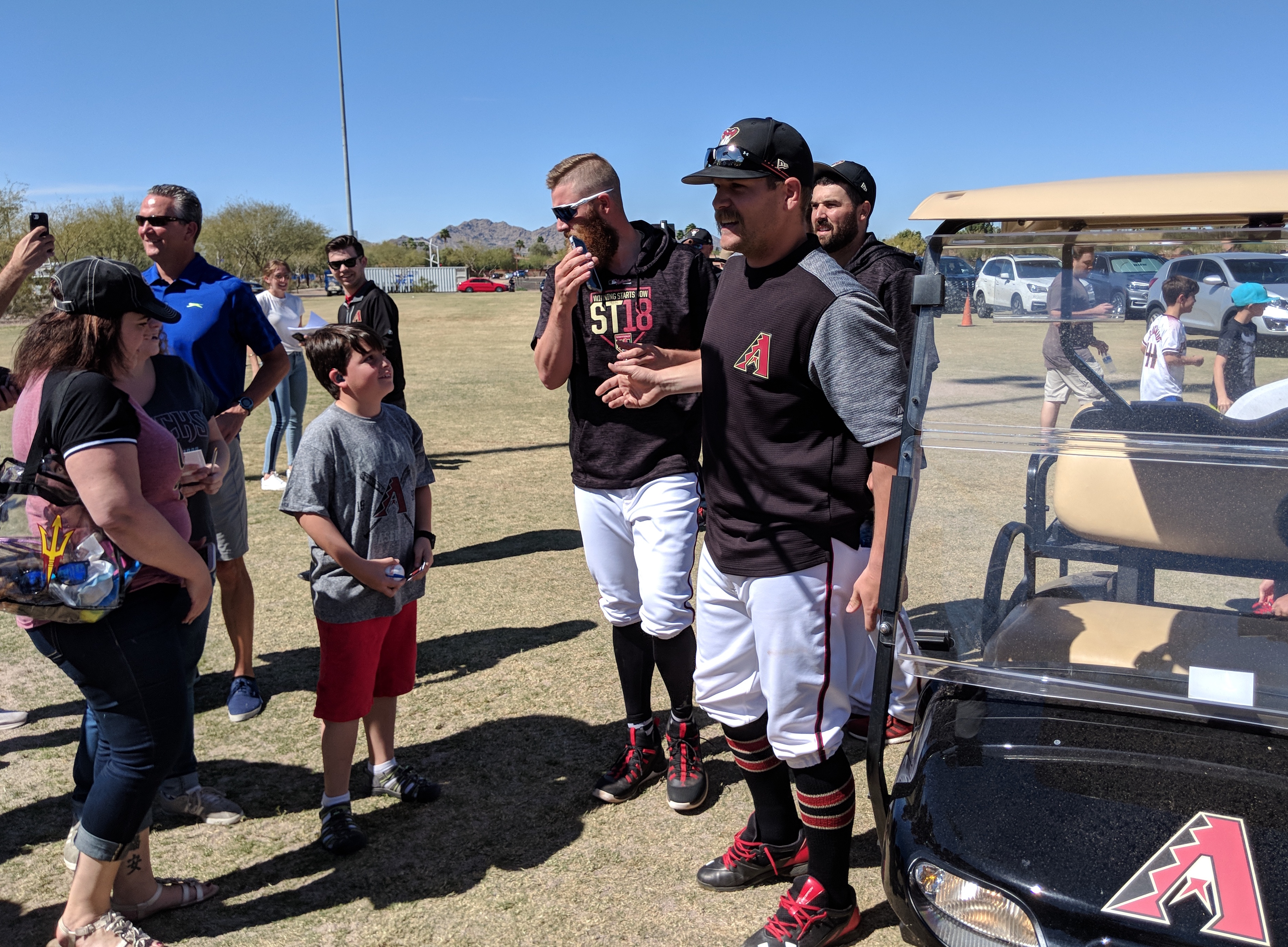 Taijuan Walker Gives Out Free Tacos to Benefit Foster Care in