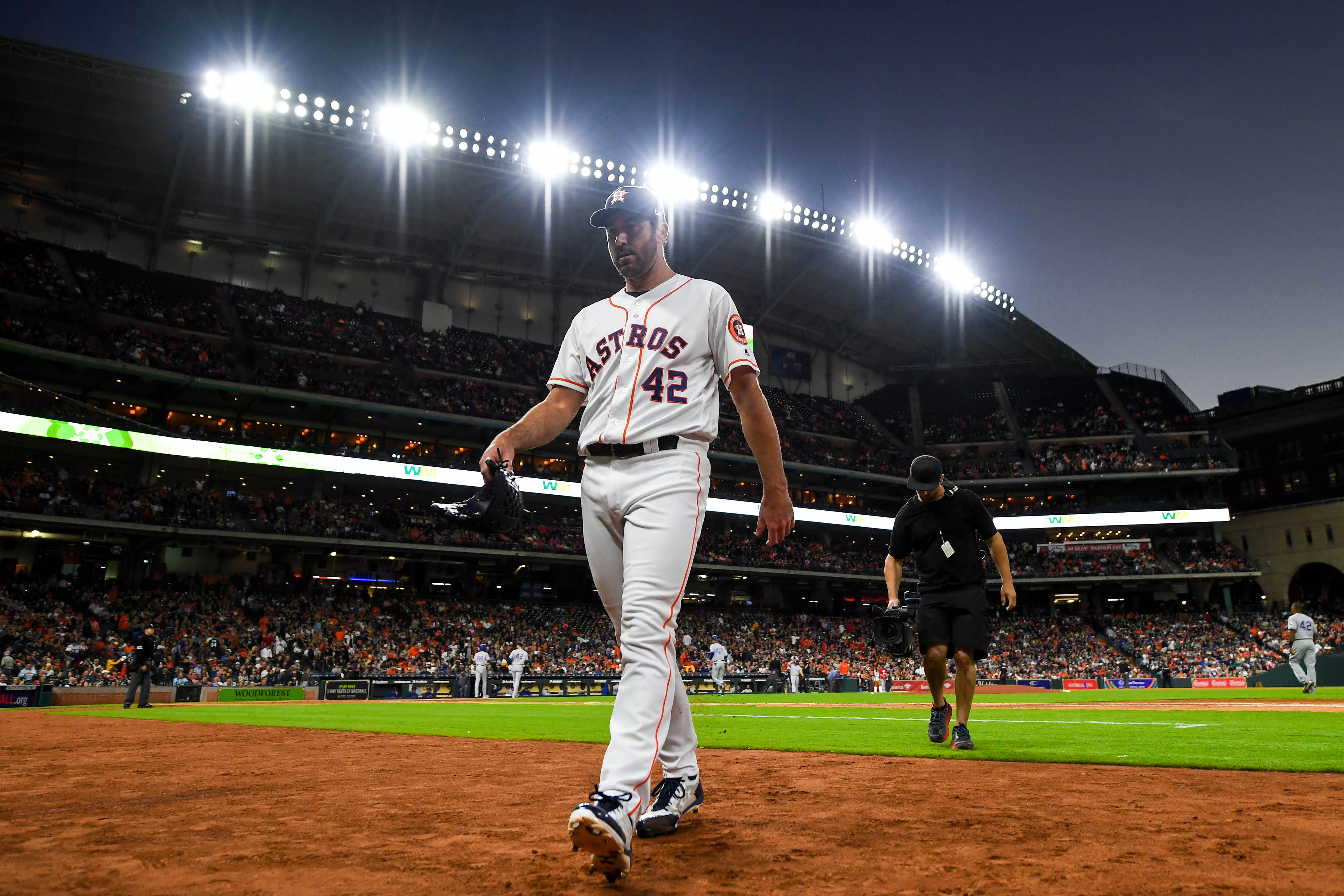 Justin Verlander thinks the baseballs are juiced and sign-stealing