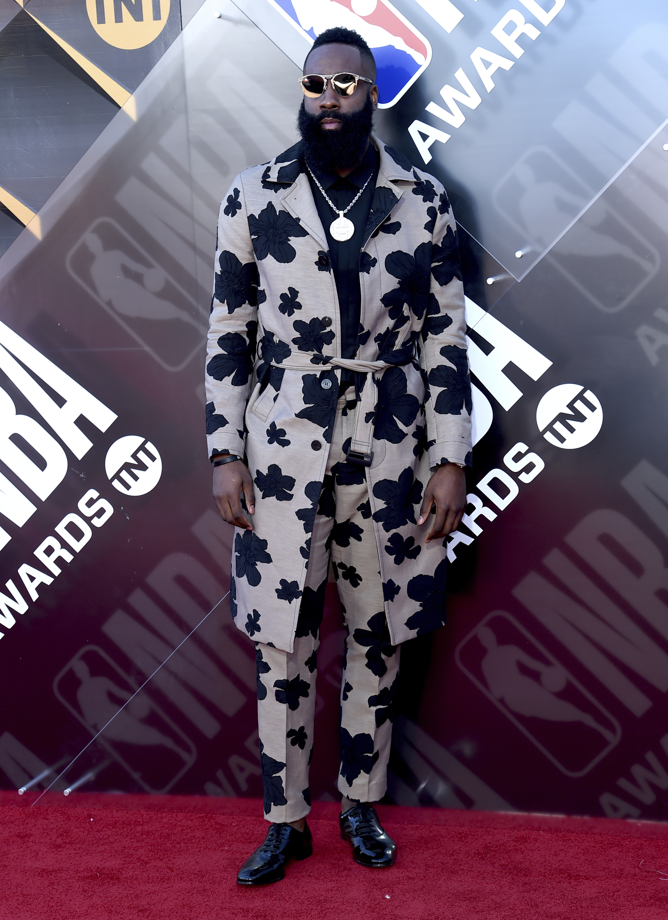 Twitter users agreed that James Harden's outfit resembled a