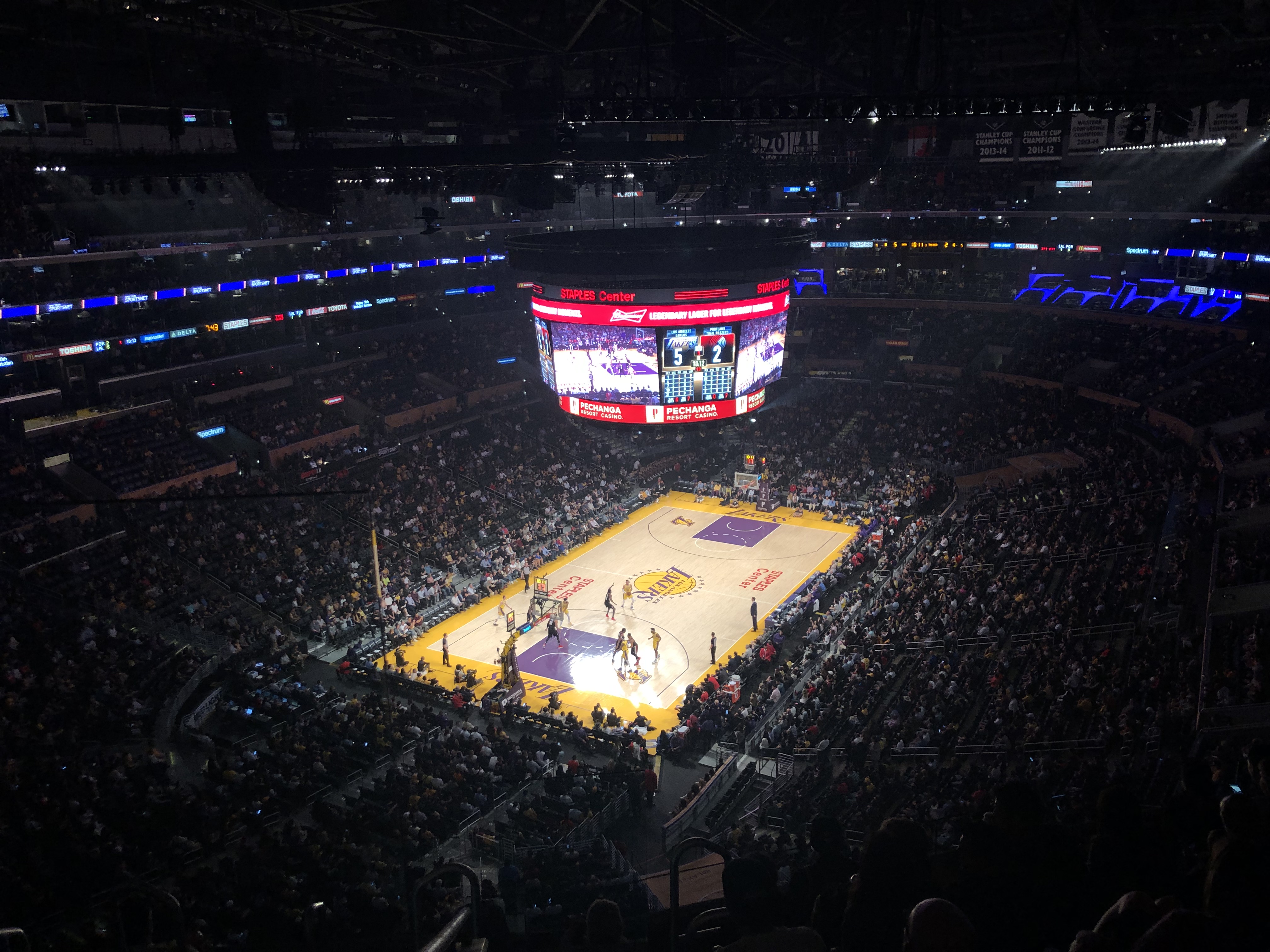 Los Angeles Lakers: Buzzer-beater loss in season finale was perfect