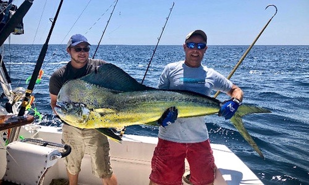 Angler breaks longstanding record with mahi mahi