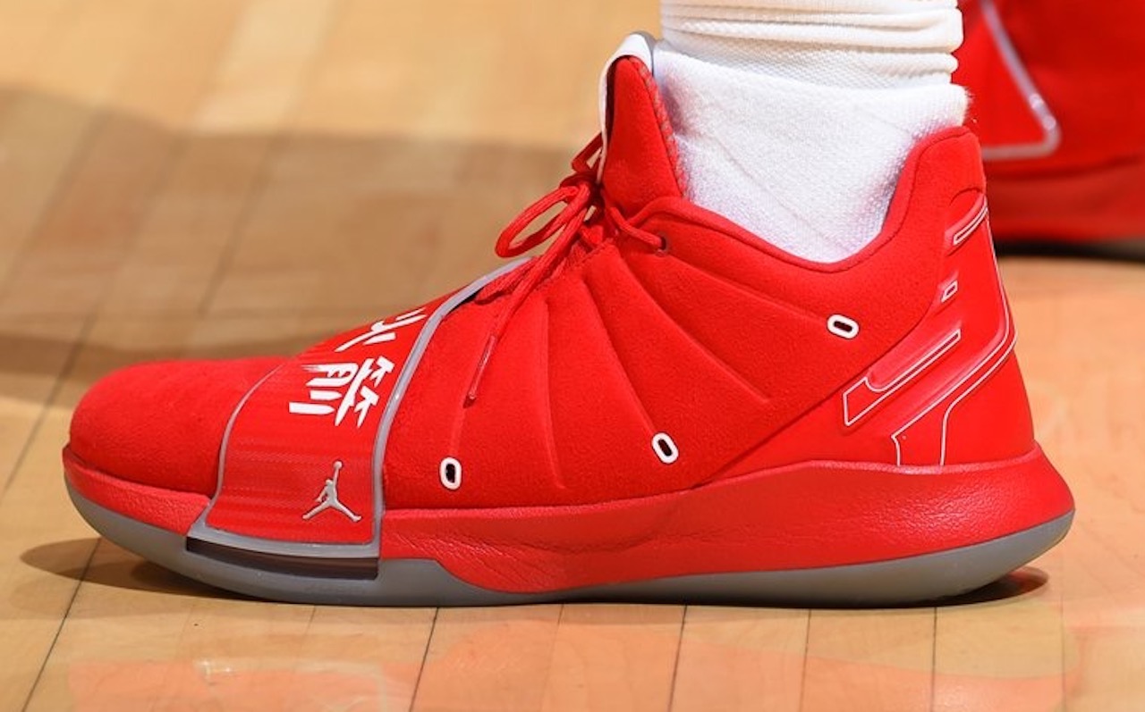 NBA sneakers of the night: CP3 new Jordan III PE and more | HoopsHype