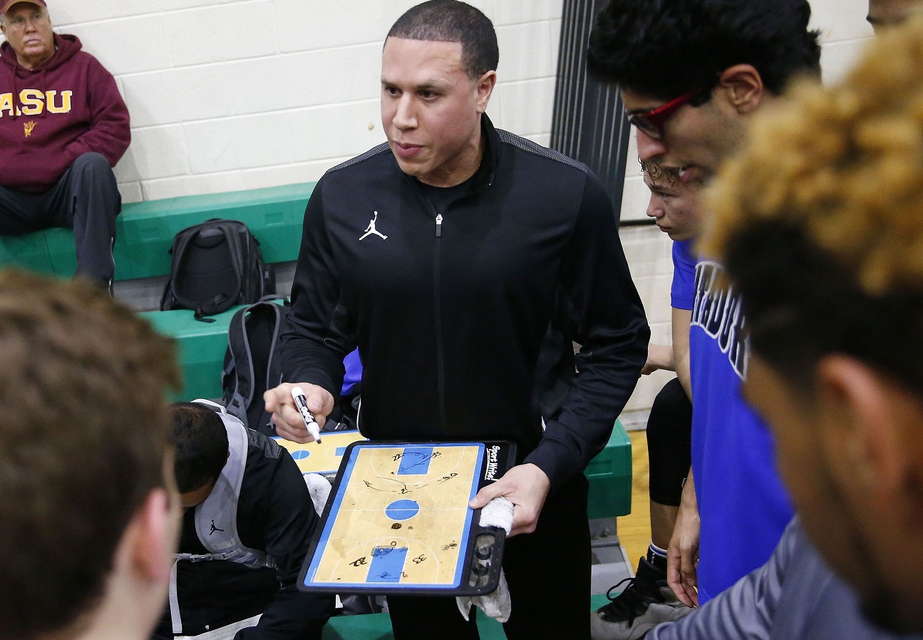 Mike Bibby in preliminary discussions for Sac State coaching job