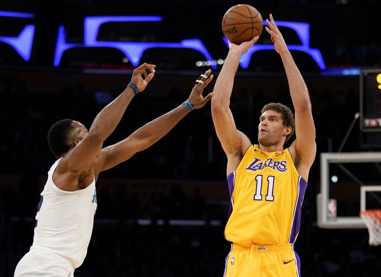 Los Angeles Lakers: Should team re-sign Brook Lopez