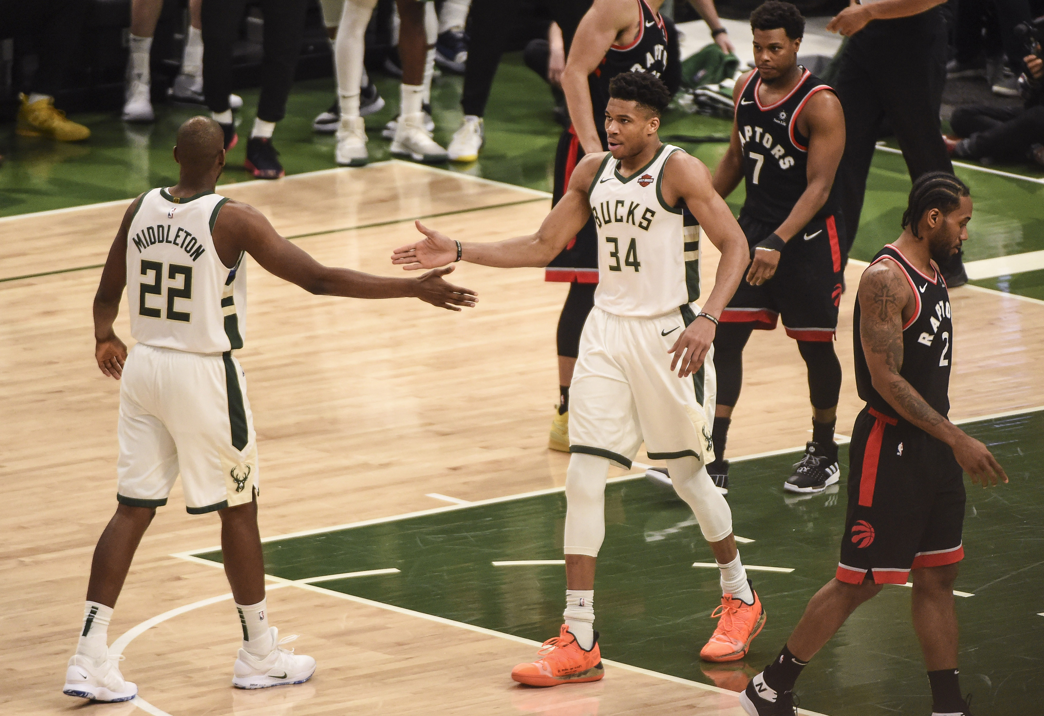THE TOP FIVE NBA BUZZER-BEATERS OF THE 2019-20 SEASON