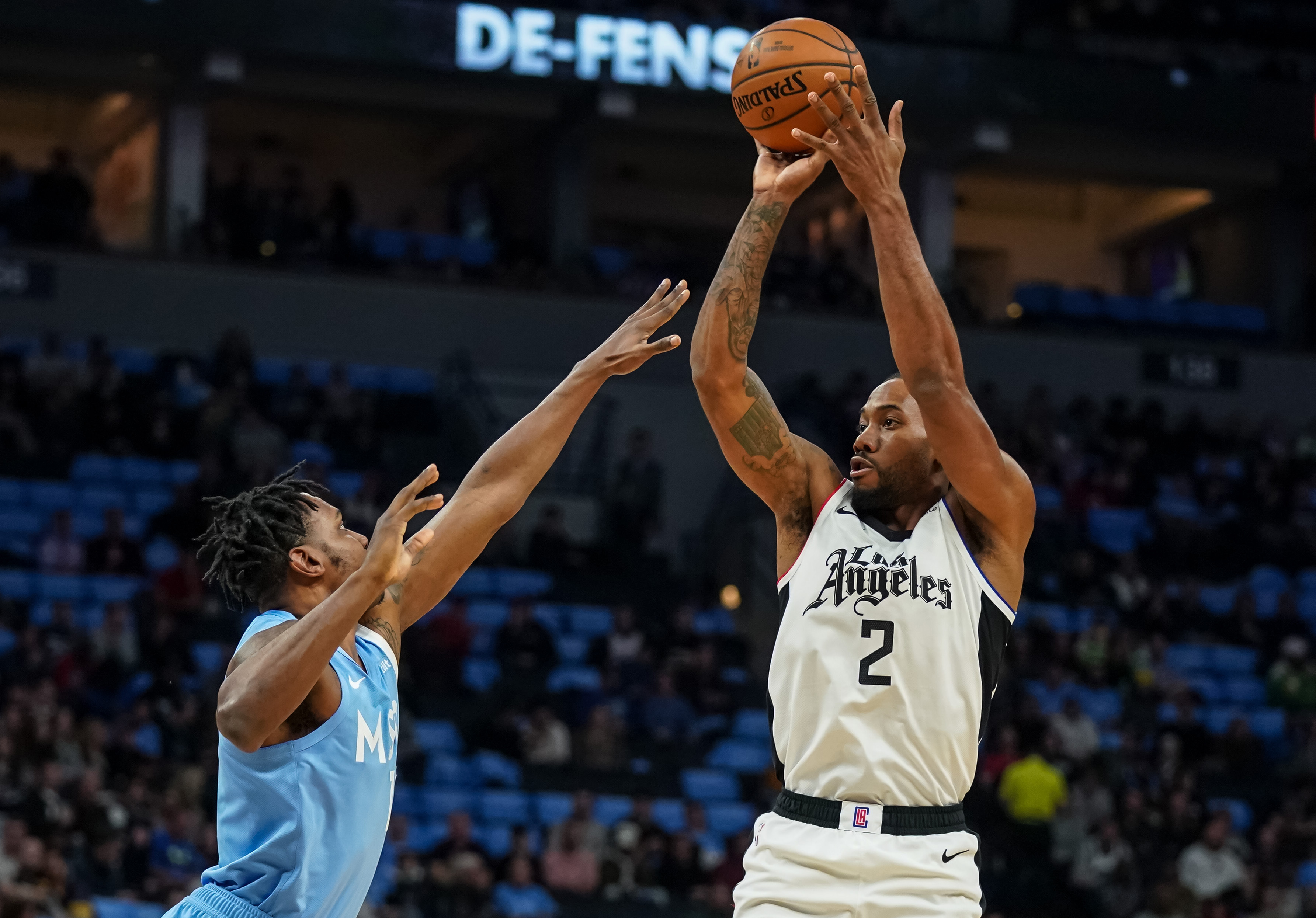 Kawhi Leonard drops season-high 43 points in dominant outing vs