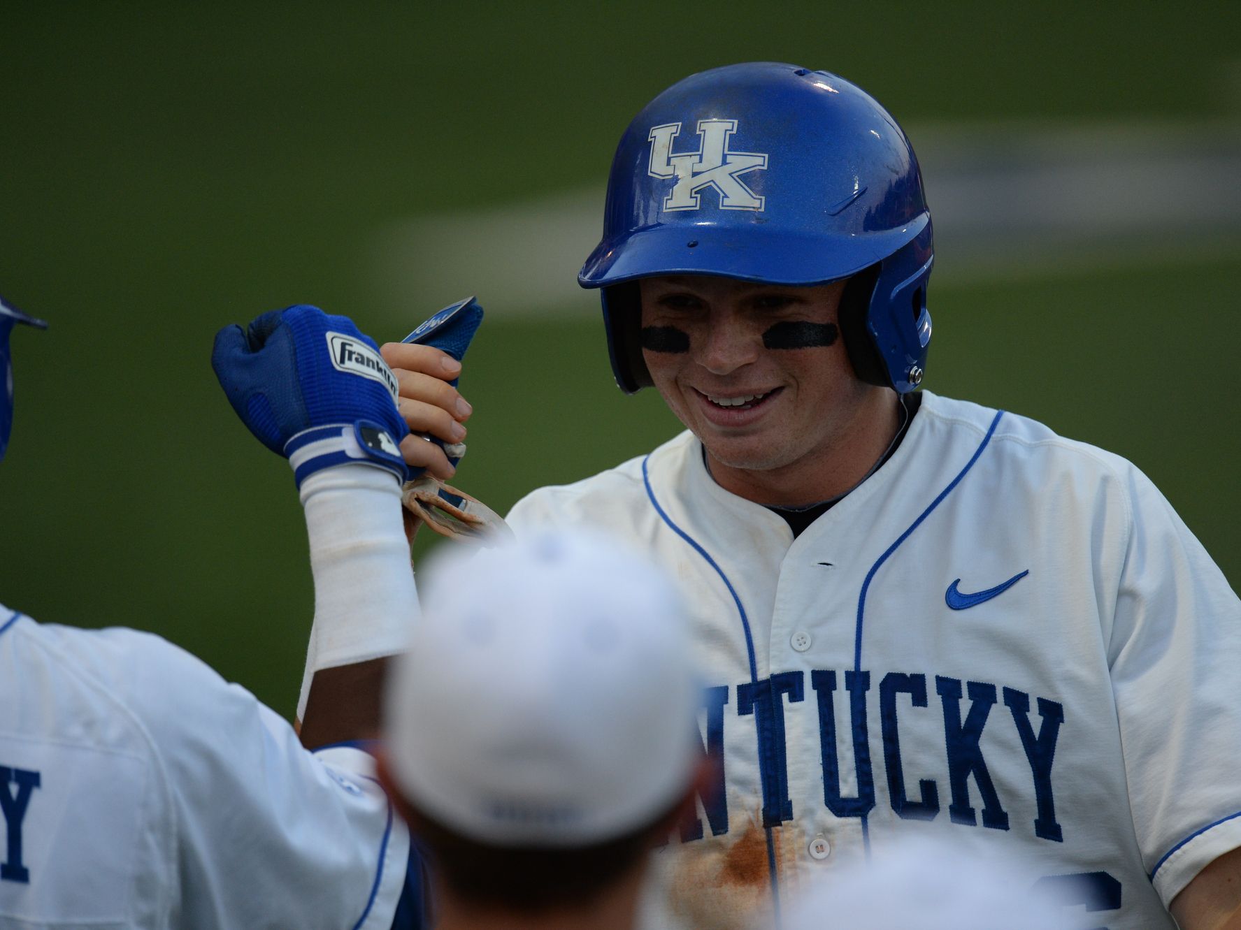 Kentucky baseball evens series at USA TODAY Sports