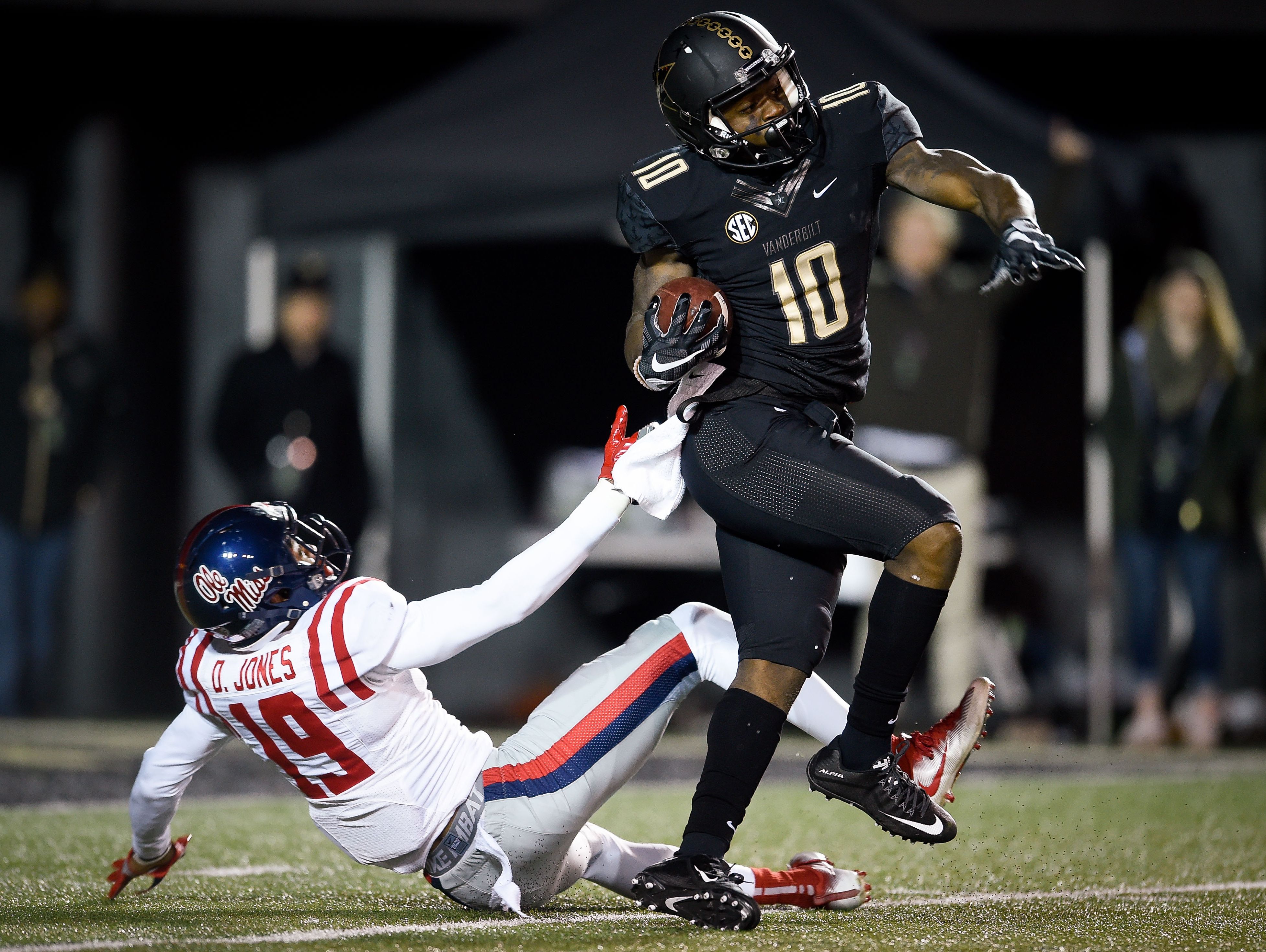 Vanderbilt vs. Ole Miss: Thumbs up, thumbs down | USA TODAY Sports