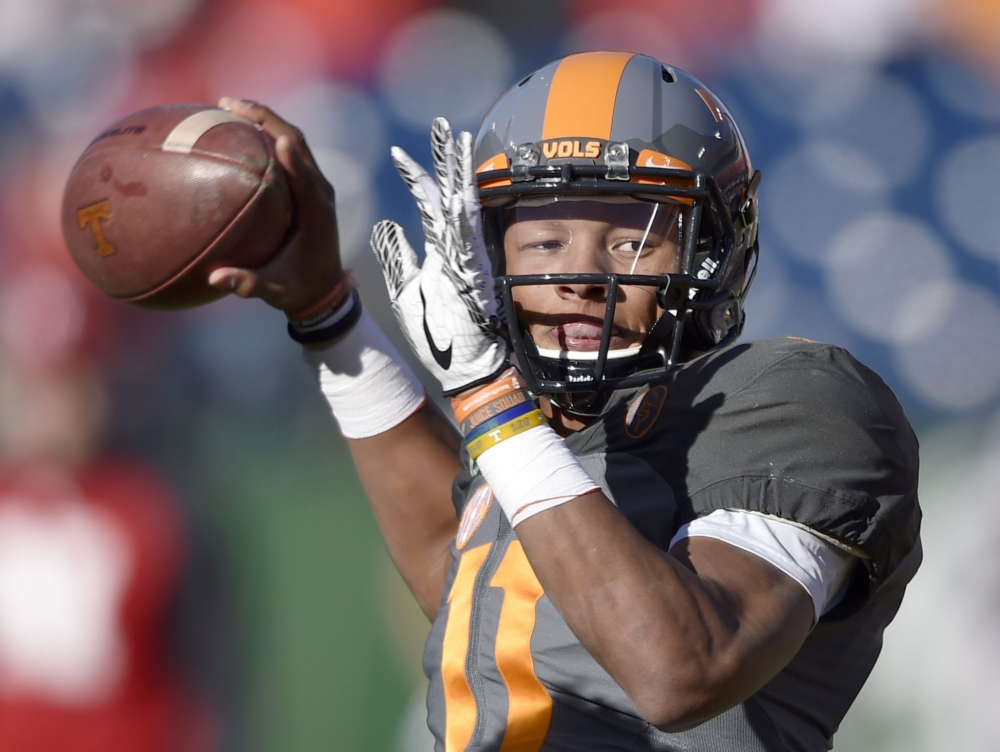 Joshua Dobbs provides 11 scholarships to football camp to match number | USA TODAY Sports