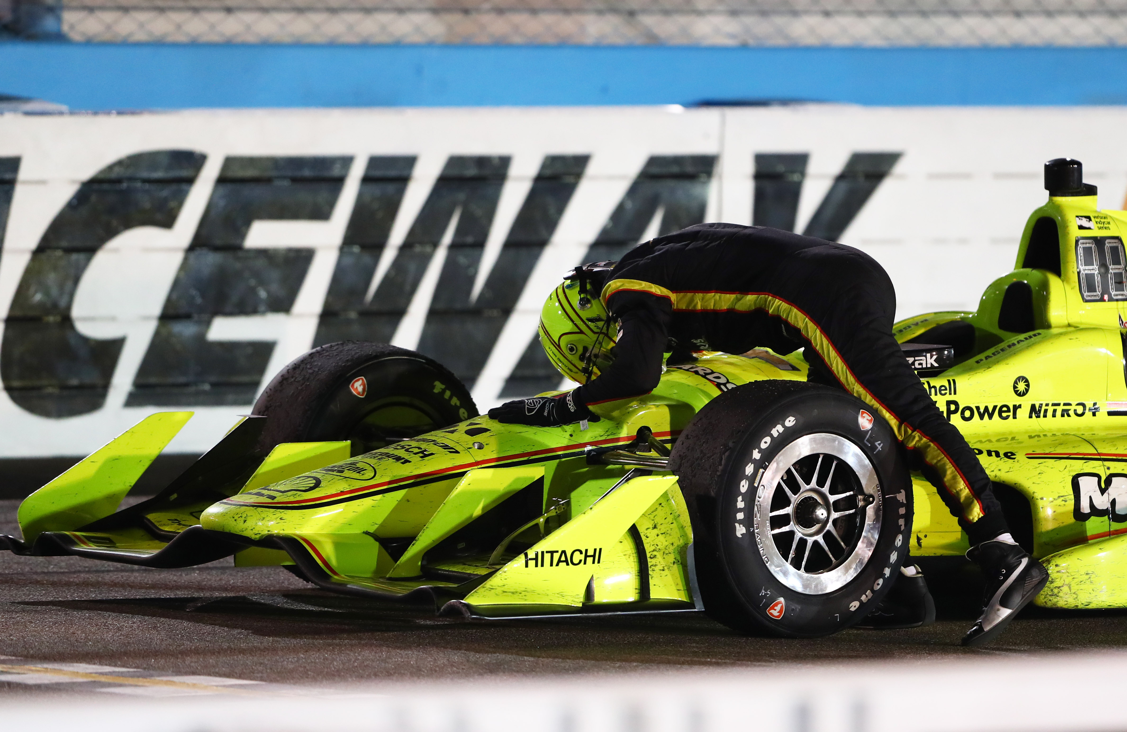 Simon Pagenaud wins Phoenix Grand Prix for first career victory on an