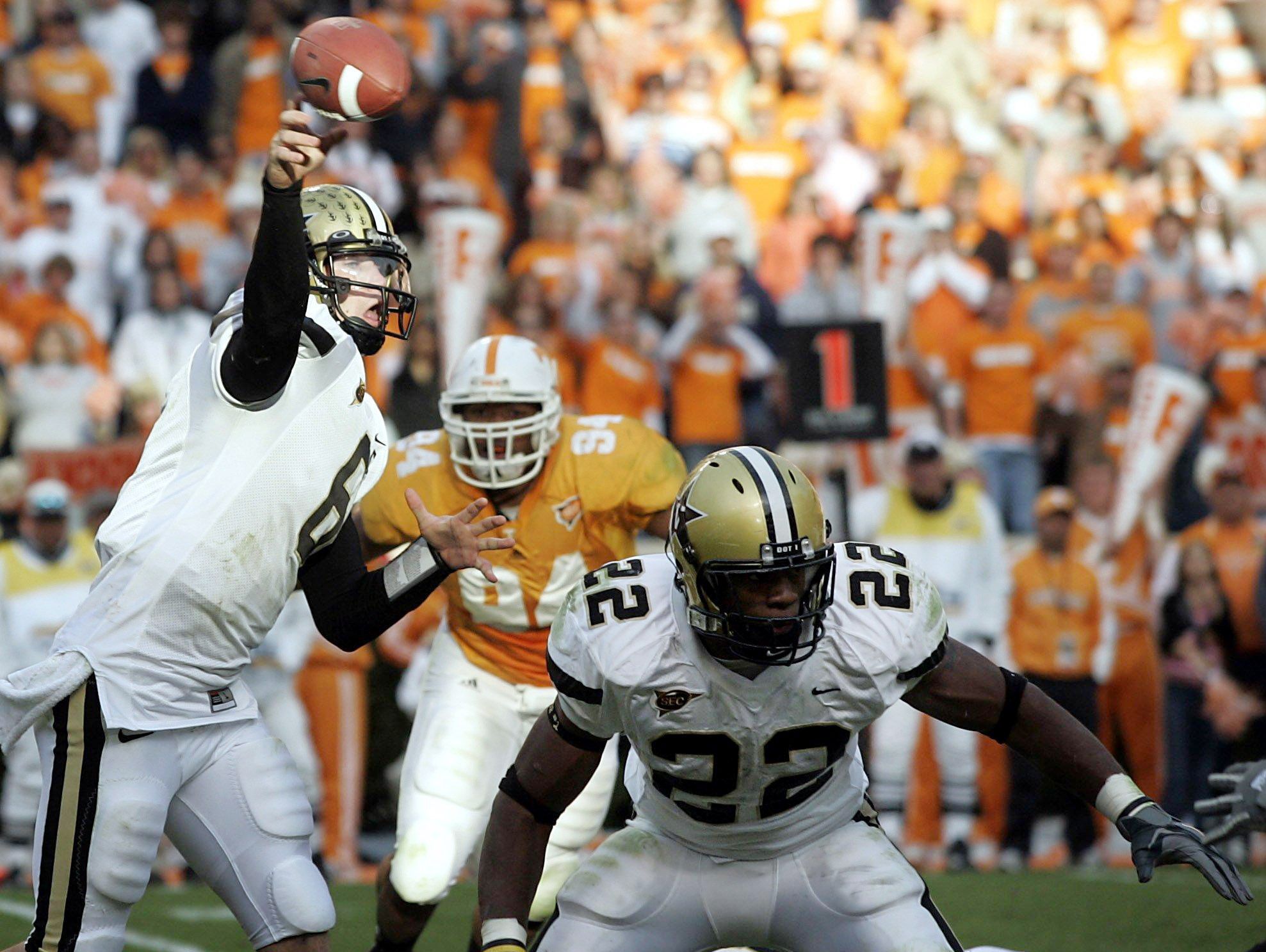 Vanderbilt’s Kyle Shurmur Quietly Closing In On Passing Records | USA ...