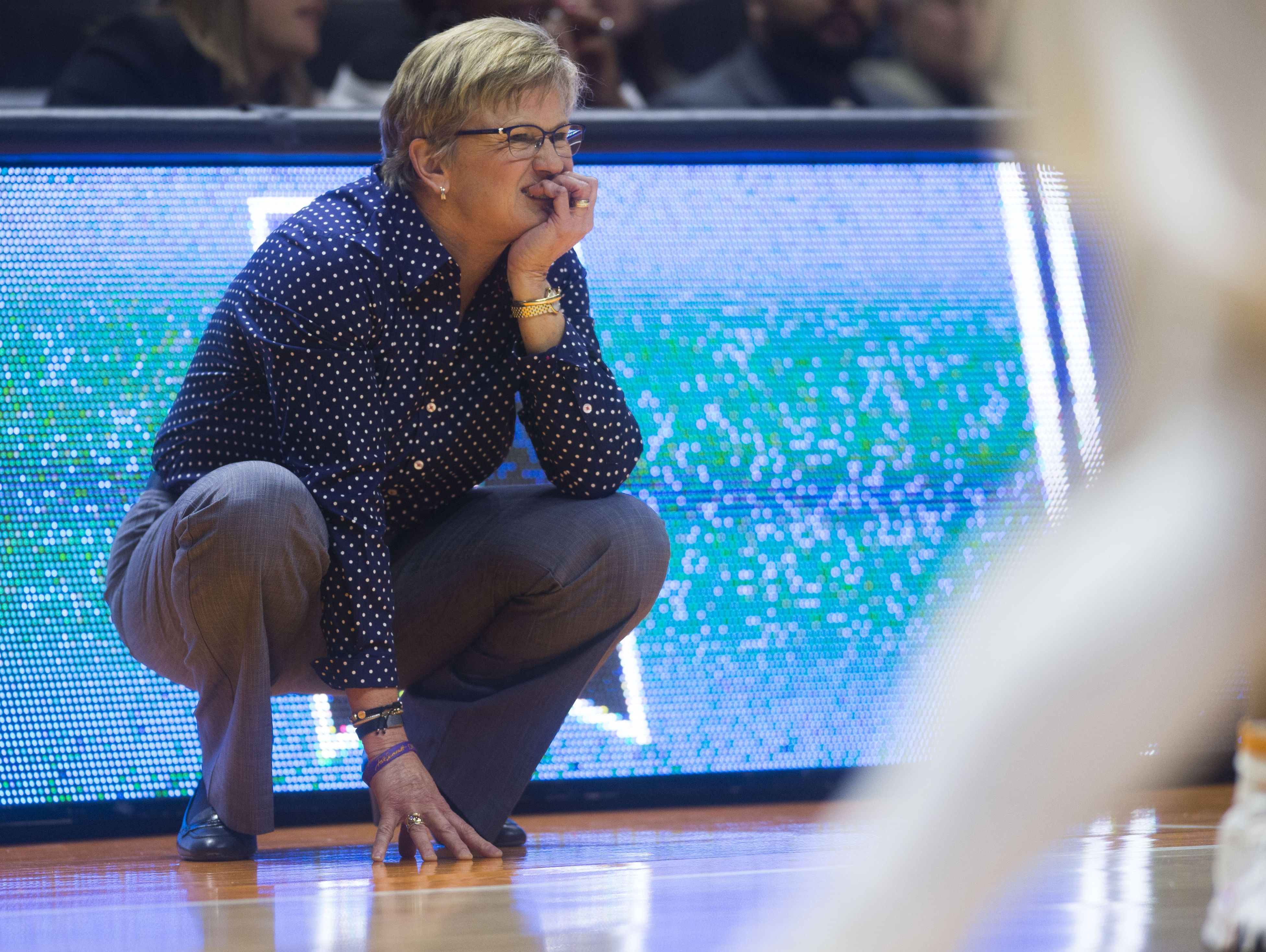 UT Lady Vols coach Holly Warlick says work on contract extension ‘in