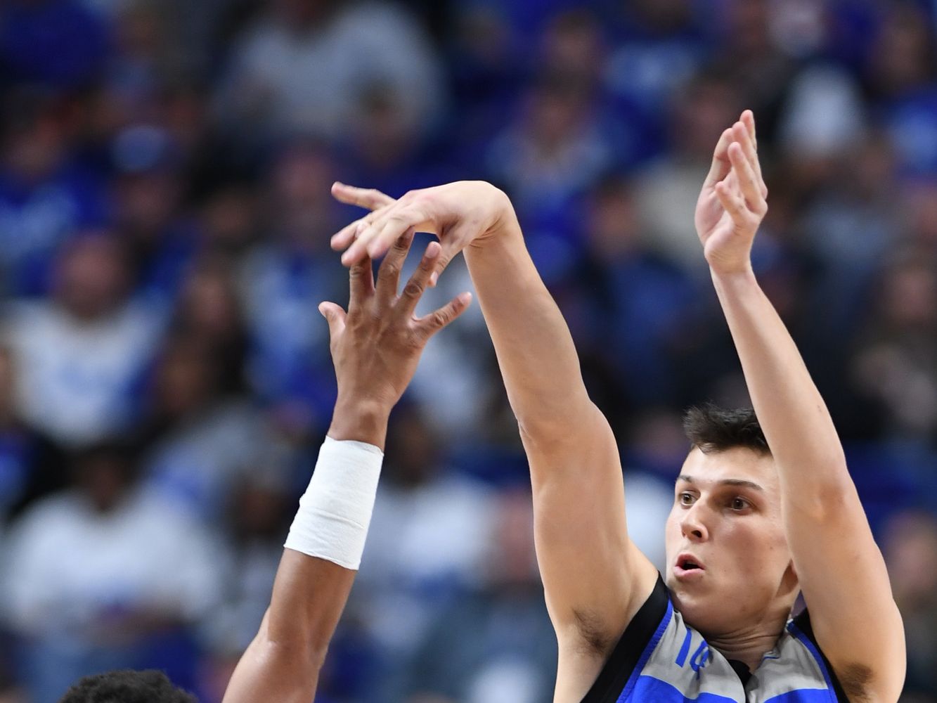 tyler herro kentucky shirt