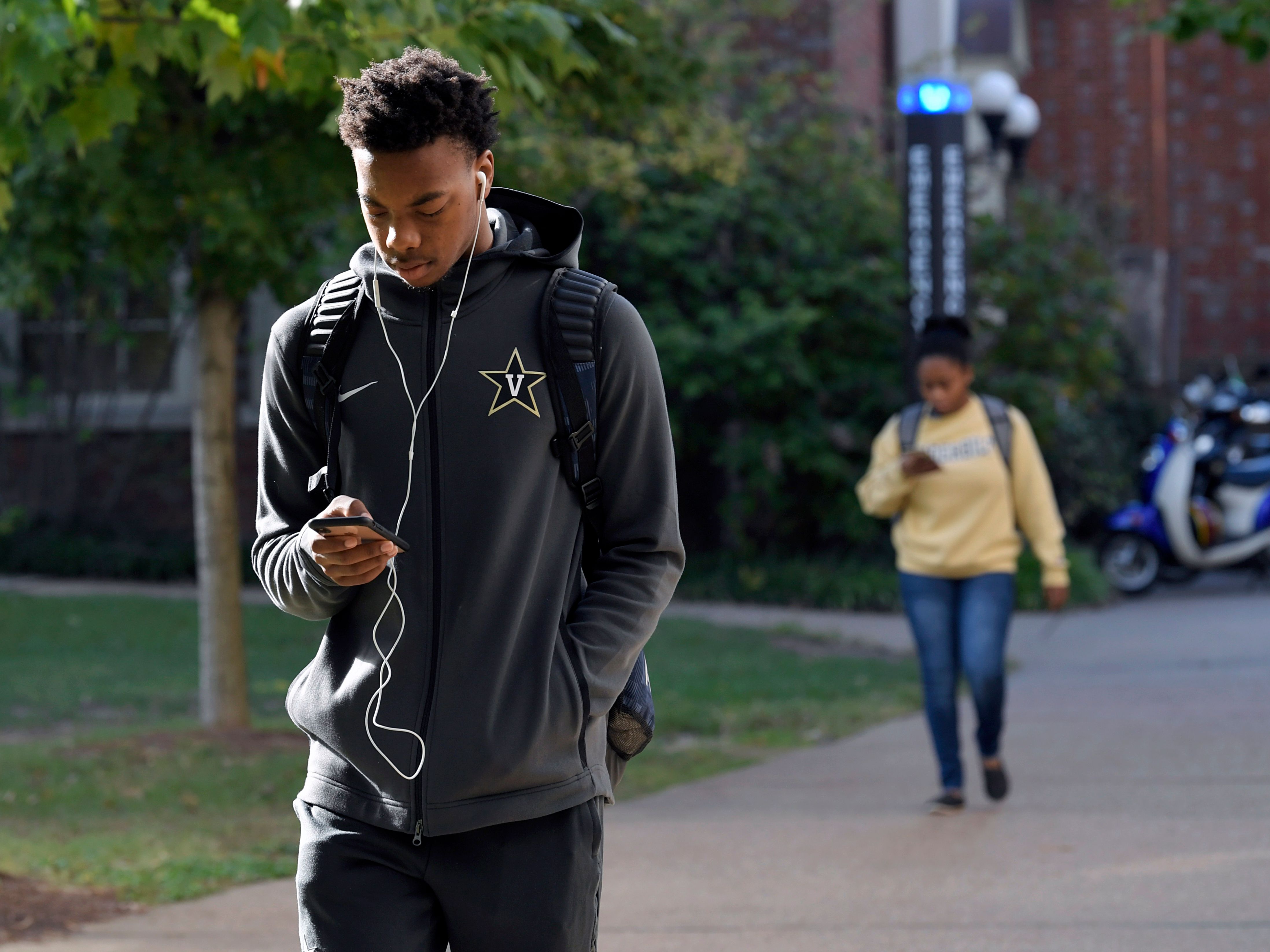 darius garland shirt