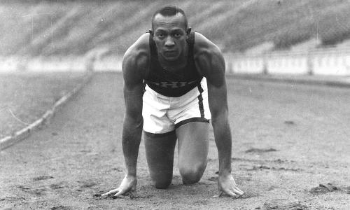 Sri Chinmoy Honors Jesse Owens