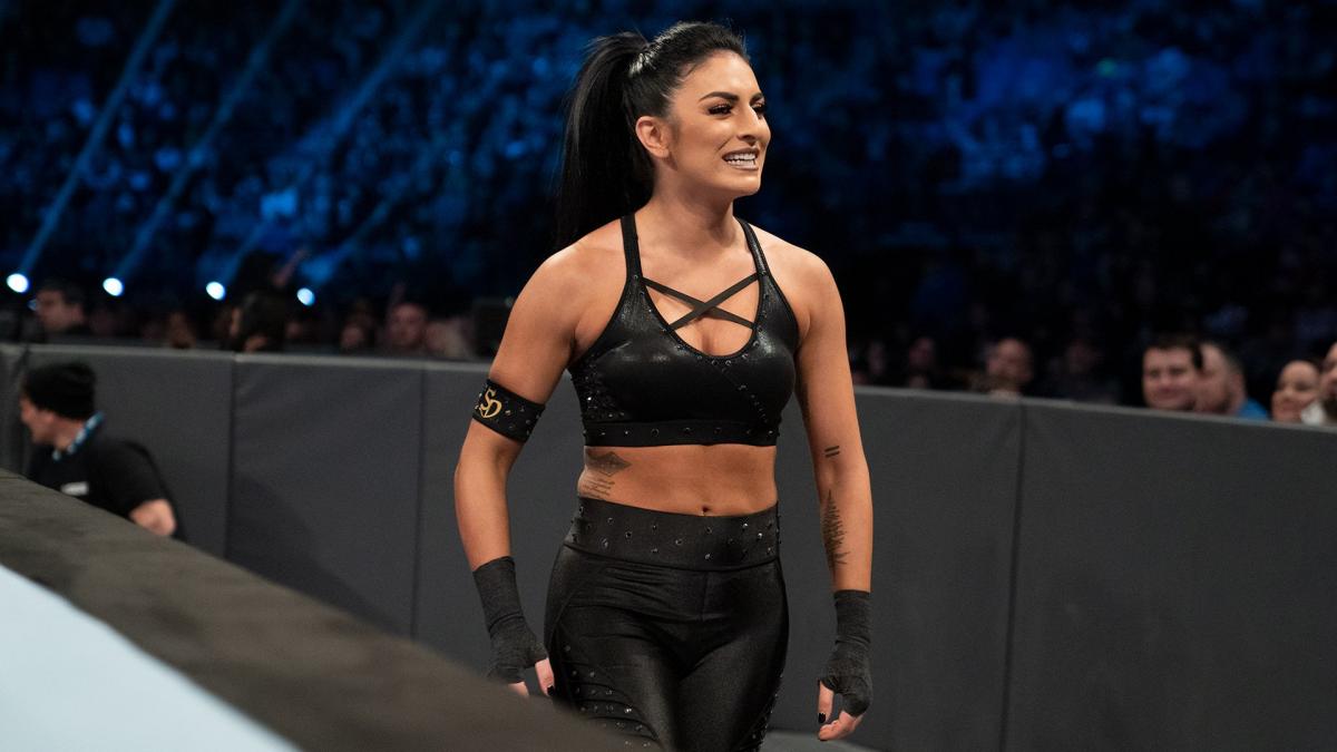 Sonya_Deville-bio--8c48eae12d20a686e13880d6eb2d6ec2.jpg